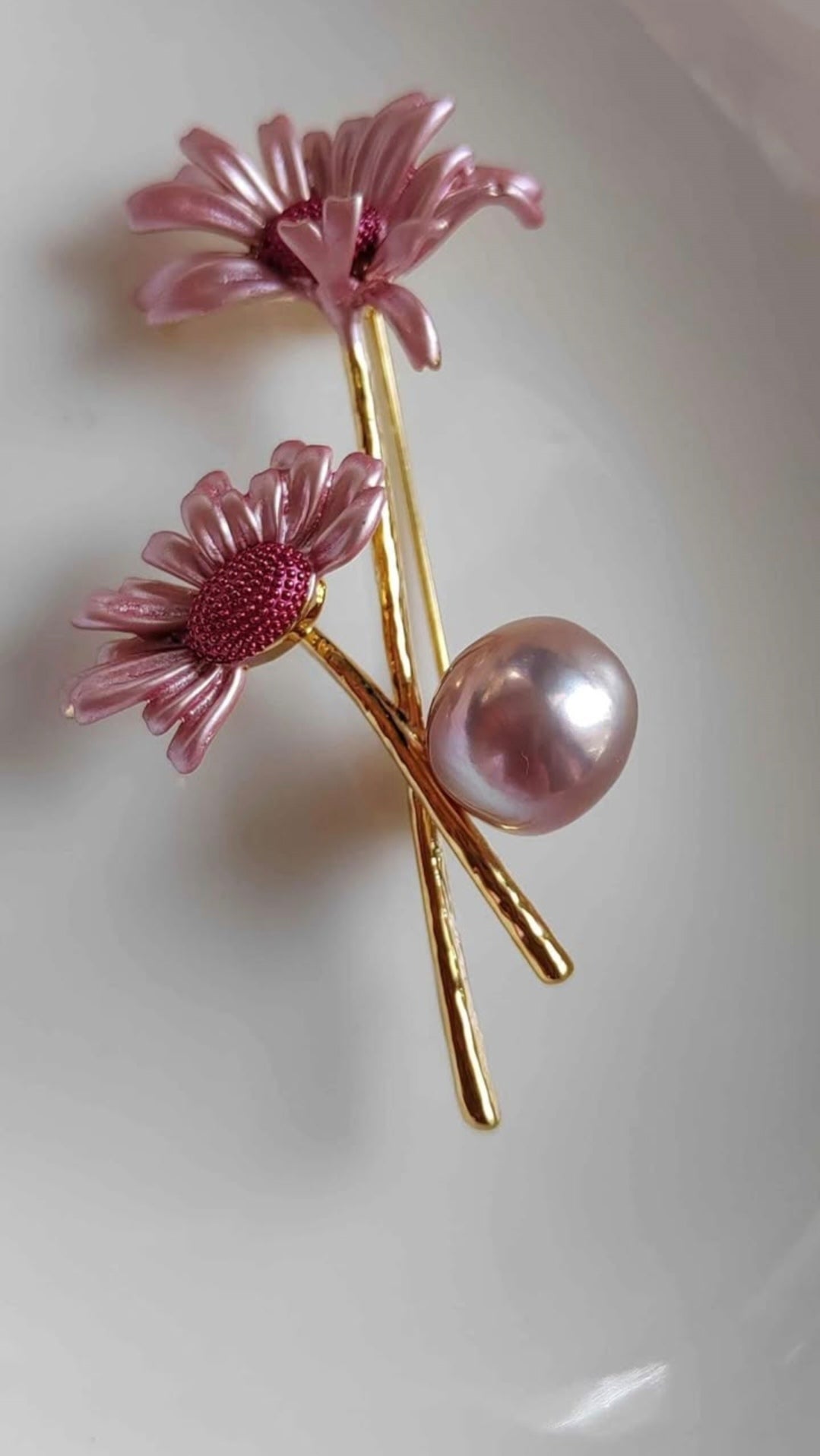 'Pink Lily' brooch genuine freshwater pearl 10.4x11.2mm