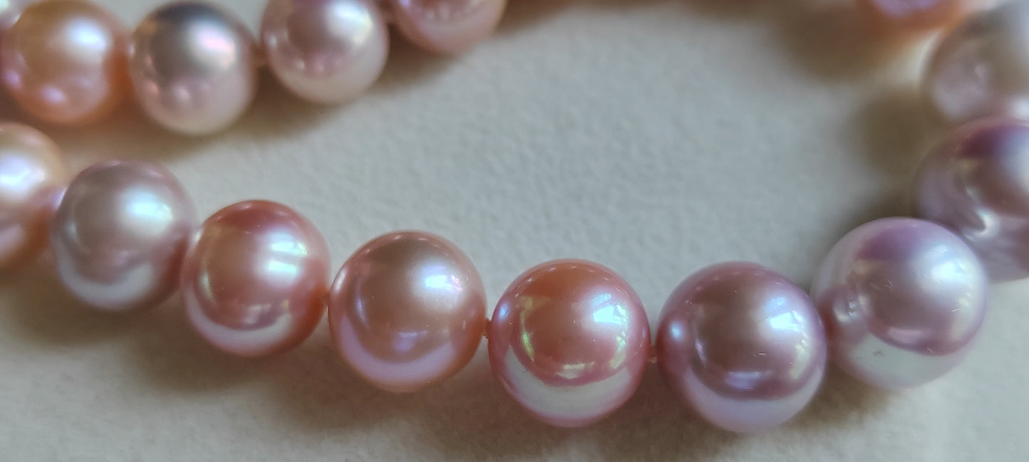 'Rainbow' necklace 10.8-13mm Genuine freshwater pearls