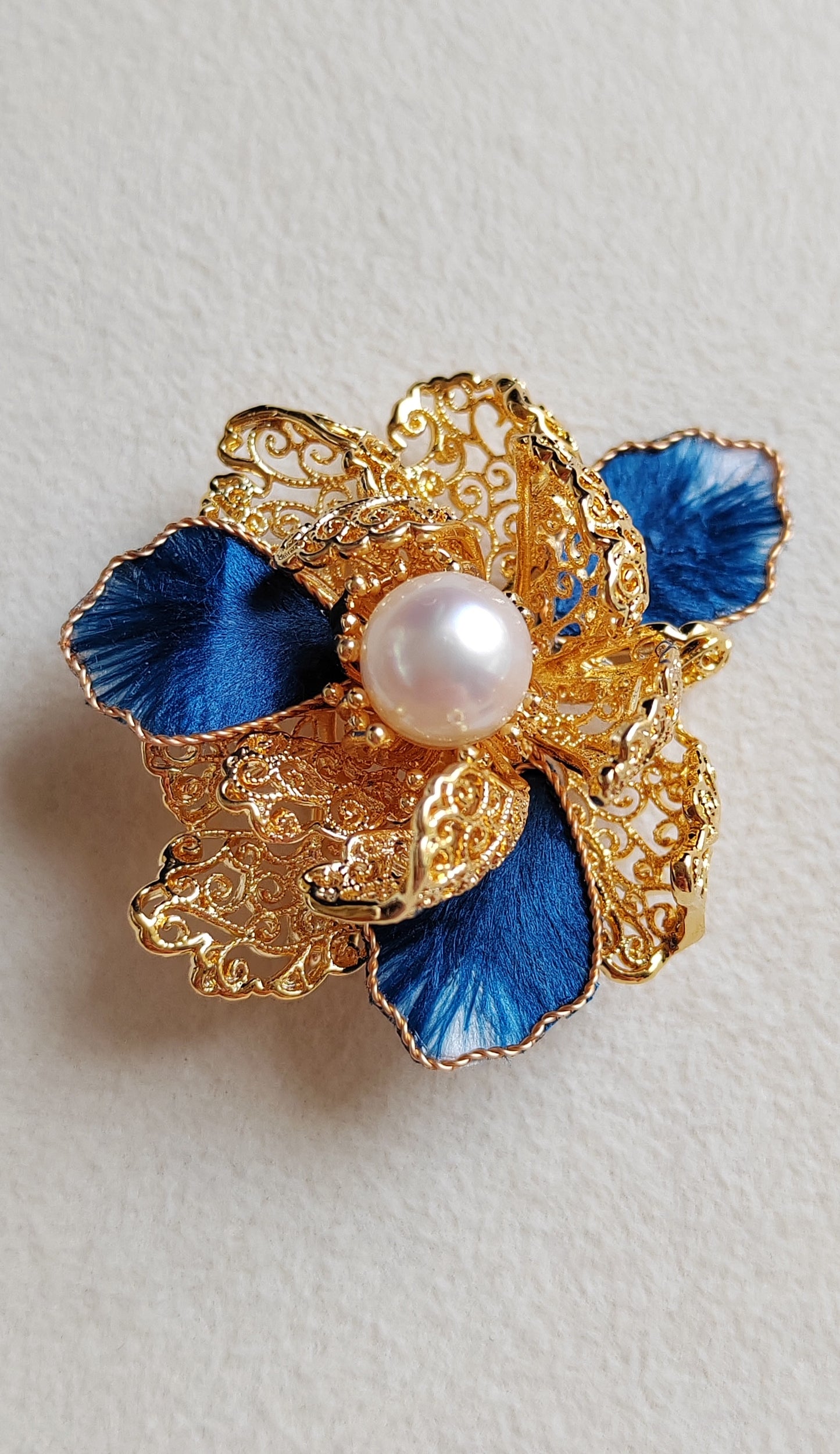 'Peony' brooch /pendant genuine south sea white pearl 9.1mm