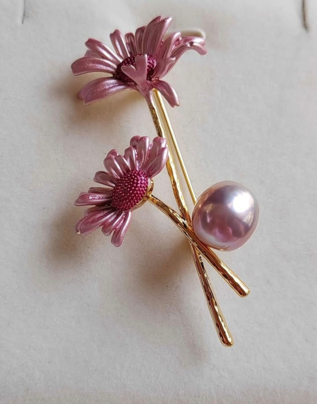 'Pink Lily' brooch genuine freshwater pearl 10.4x11.2mm