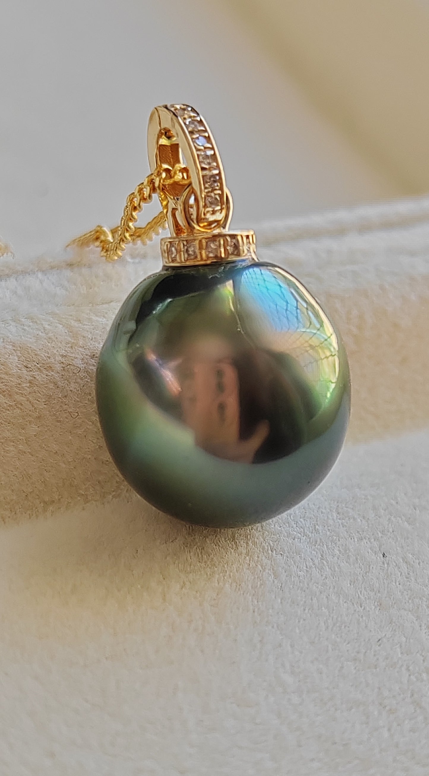 12.95x13.5mm Genuine Tahitian Mangareva pearl 18k gold diamond enhancer/ pendant