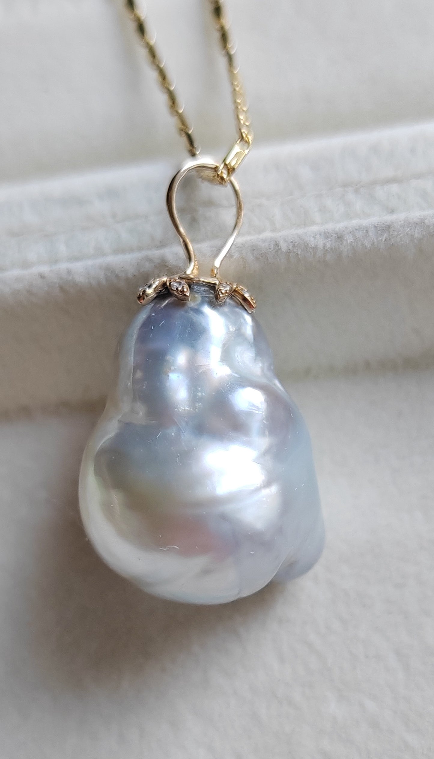 30.4ct Genuine Keshi south Sea pearl 14k gold pendant