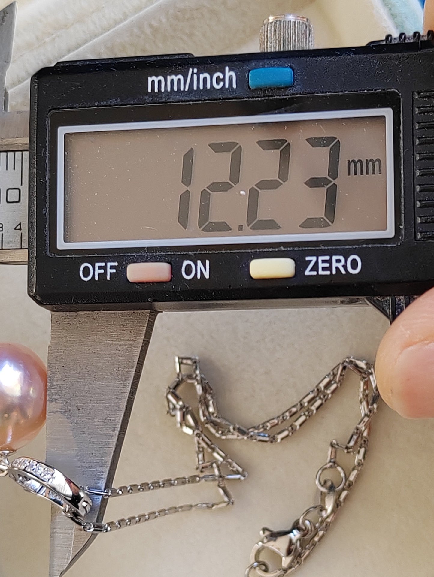 'Fairy Peach' Jewellery set Genuine freshwater pearls 11.8-12.2mm