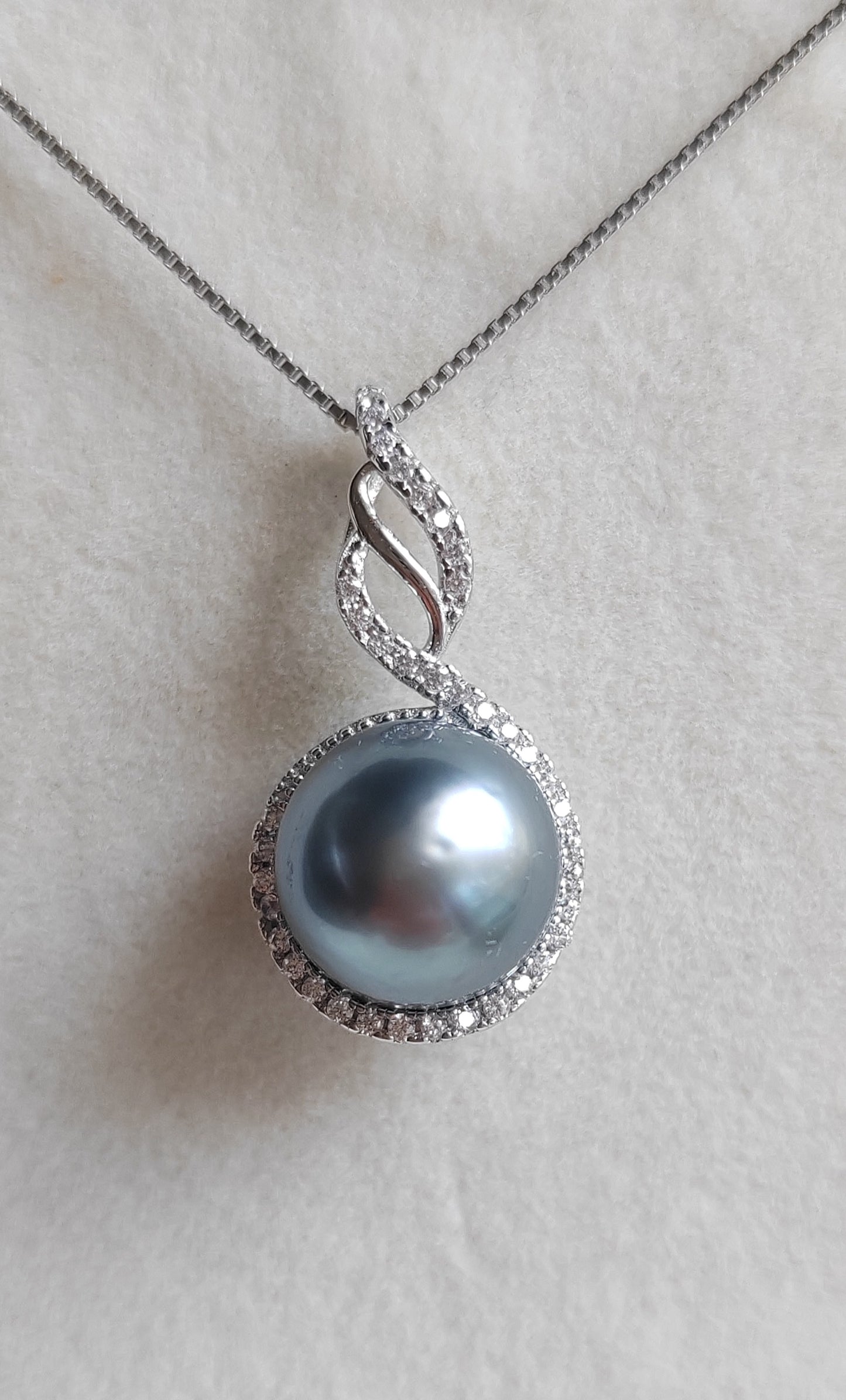 'Silver bird' necklace genuine tahitian south sea pearl 10mm