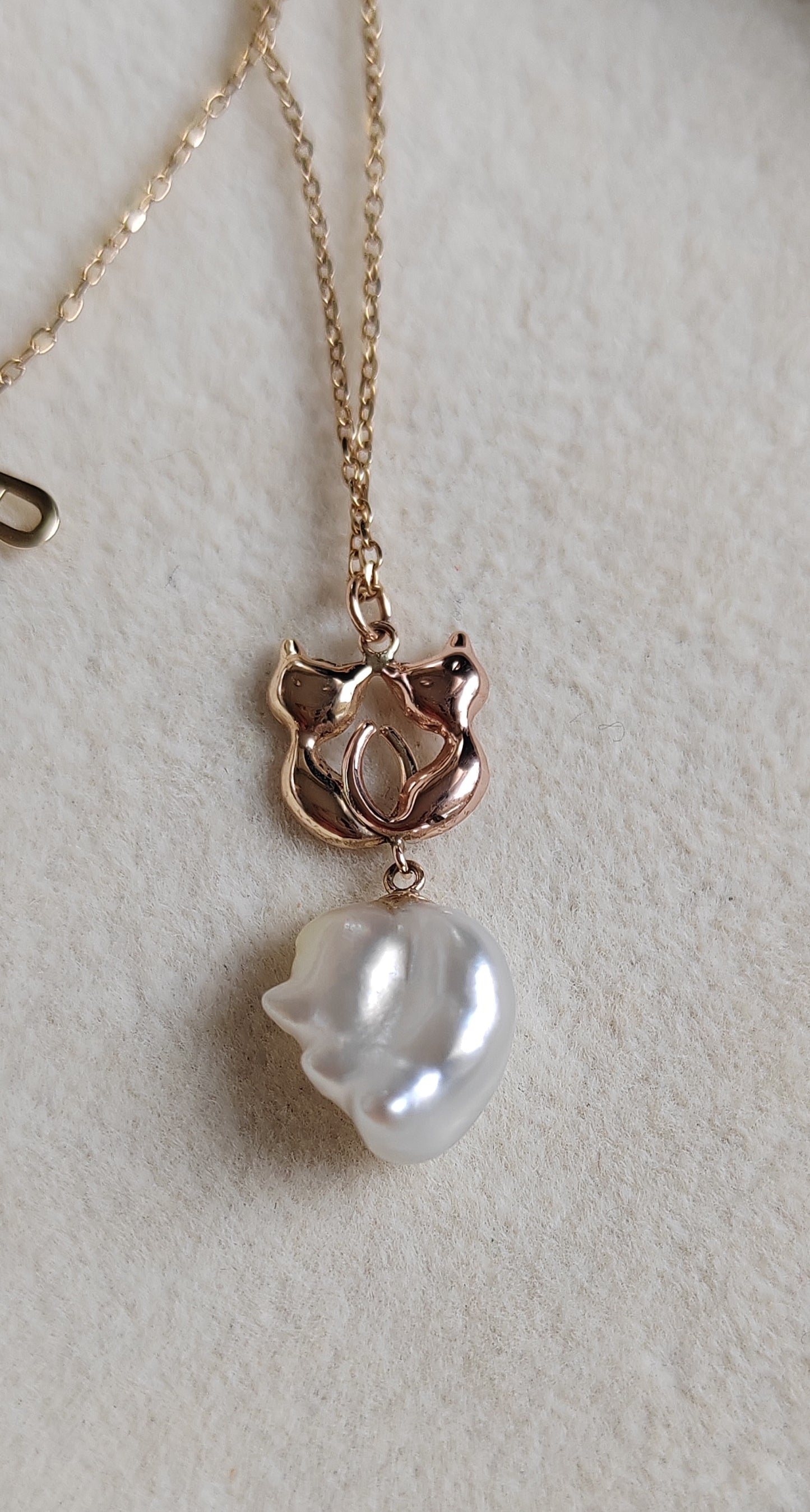 'Wild' Genuine Australian south sea Keshi 'Love cat' 10k necklace