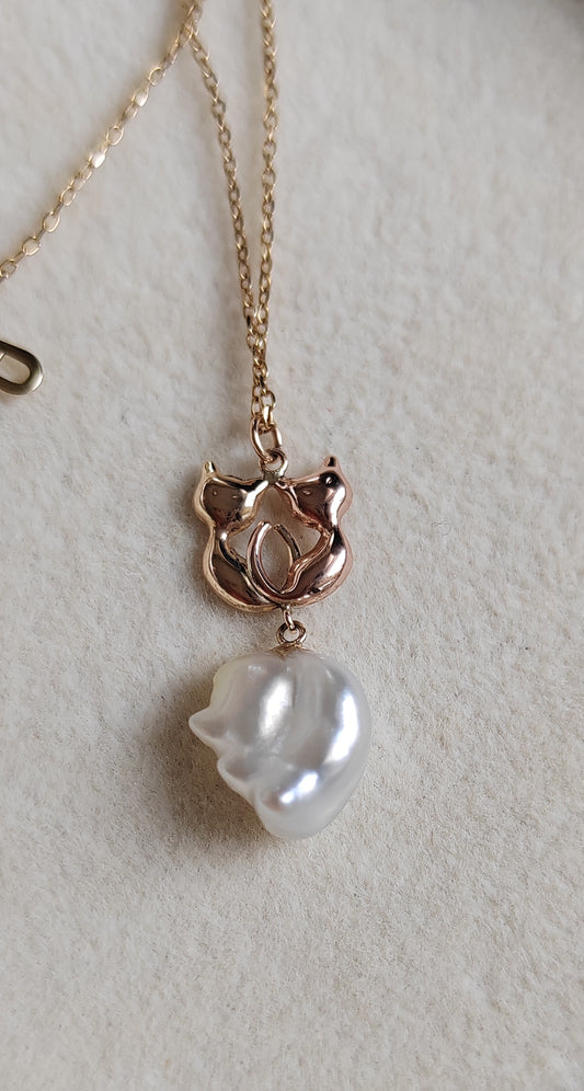'Wild' Genuine Australian south sea Keshi 'Love cat' 10k necklace