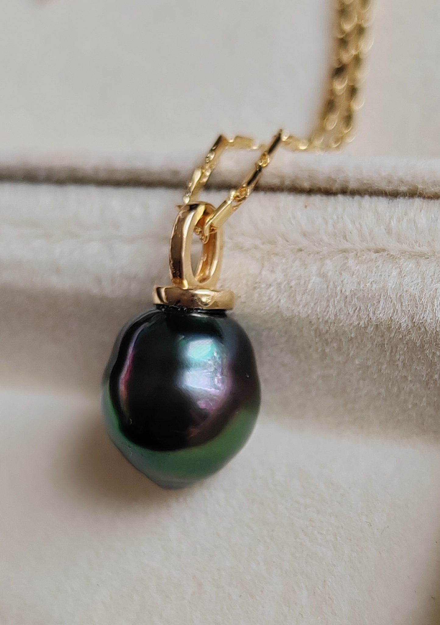 18k gold pendant genuine Mangareva tahitian south sea pearl 9.8x11.4mm