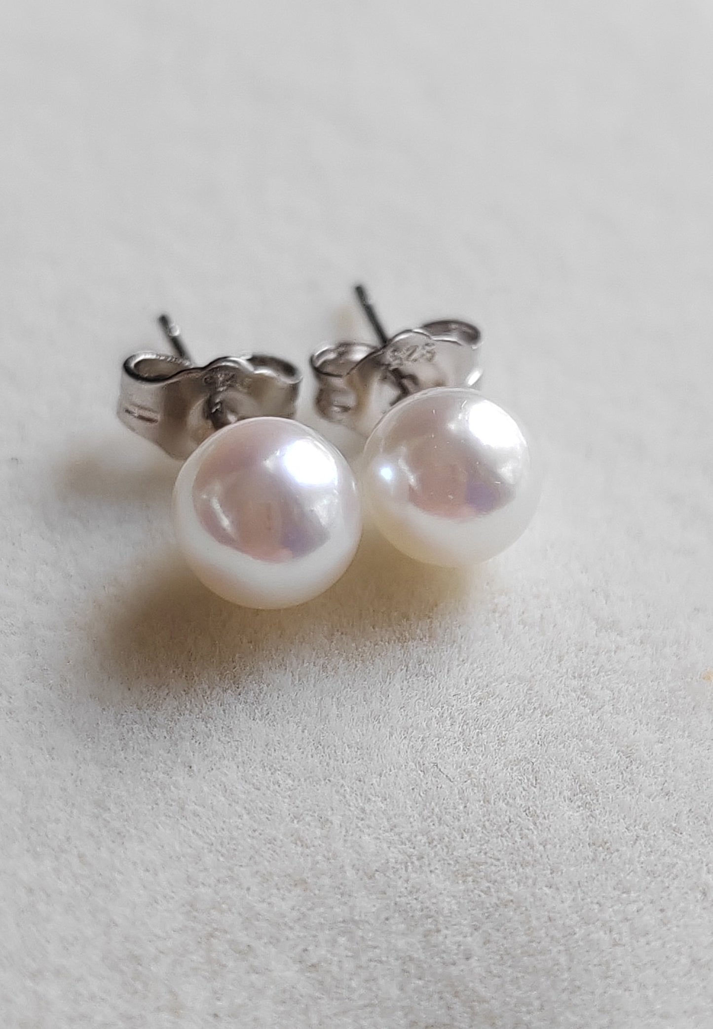 5.5-6mm Genuine Akoya Saltwater pearls every day earrings studs