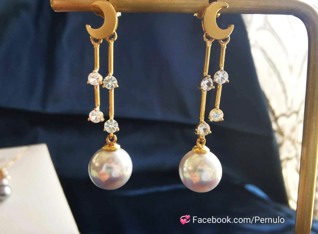'Blue Moon' earrings 18k gold genuine Japanese akoya pearls 8mm AAAA