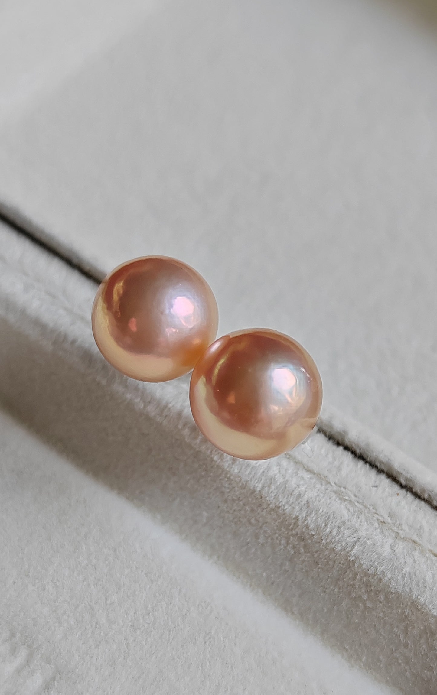 10.2mm Genuine freshwater pearls essential earrings studs Peach