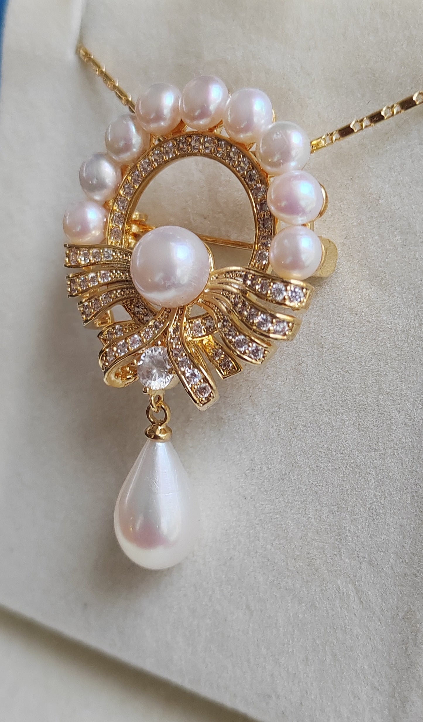 5.1-9.3mm Genuine freshwater pearls brooch/pendant