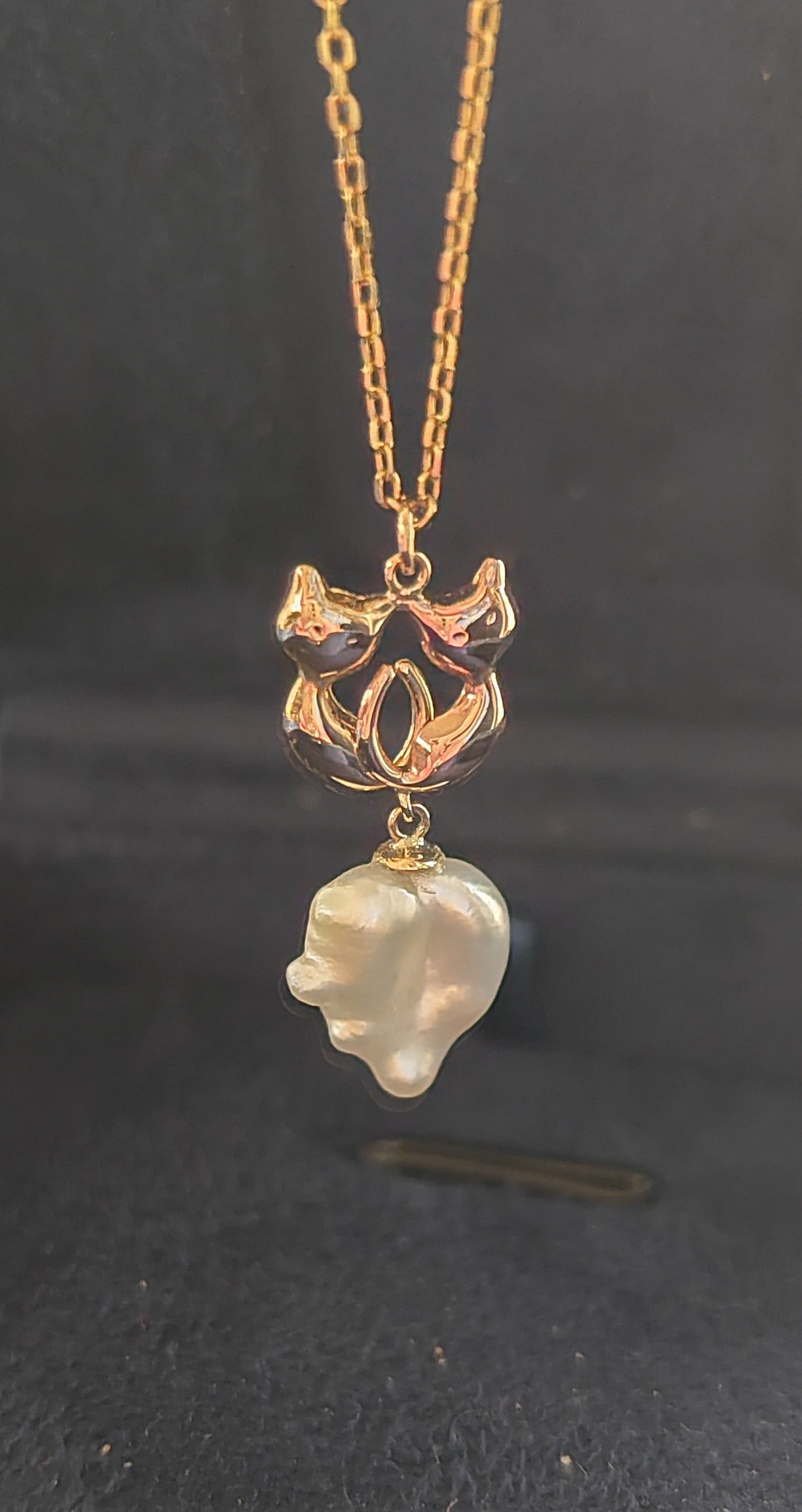 'Wild' Genuine Australian south sea Keshi 'Love cat' 10k necklace