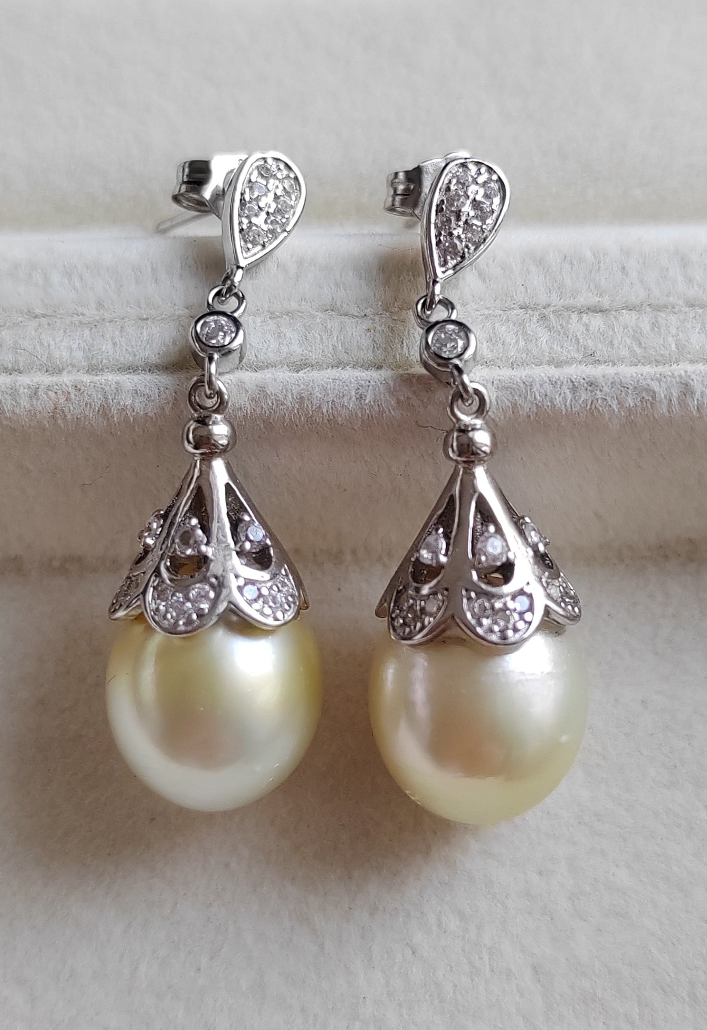 10.7mm Genuine south sea pearls elegant earrings silver