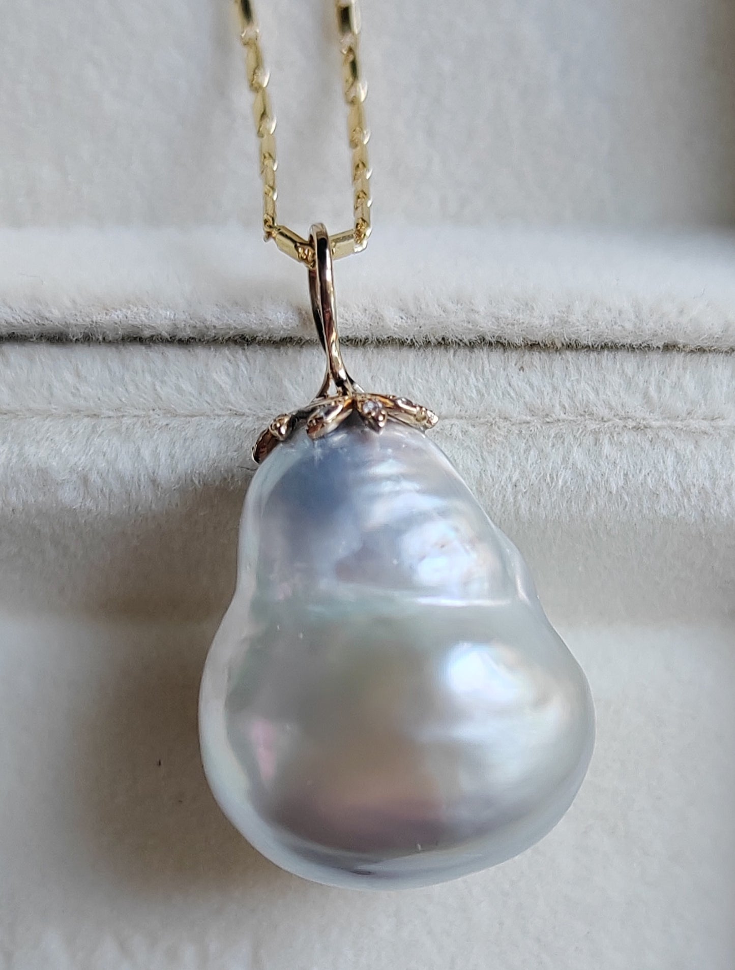30.4ct Genuine Keshi south Sea pearl 14k gold pendant