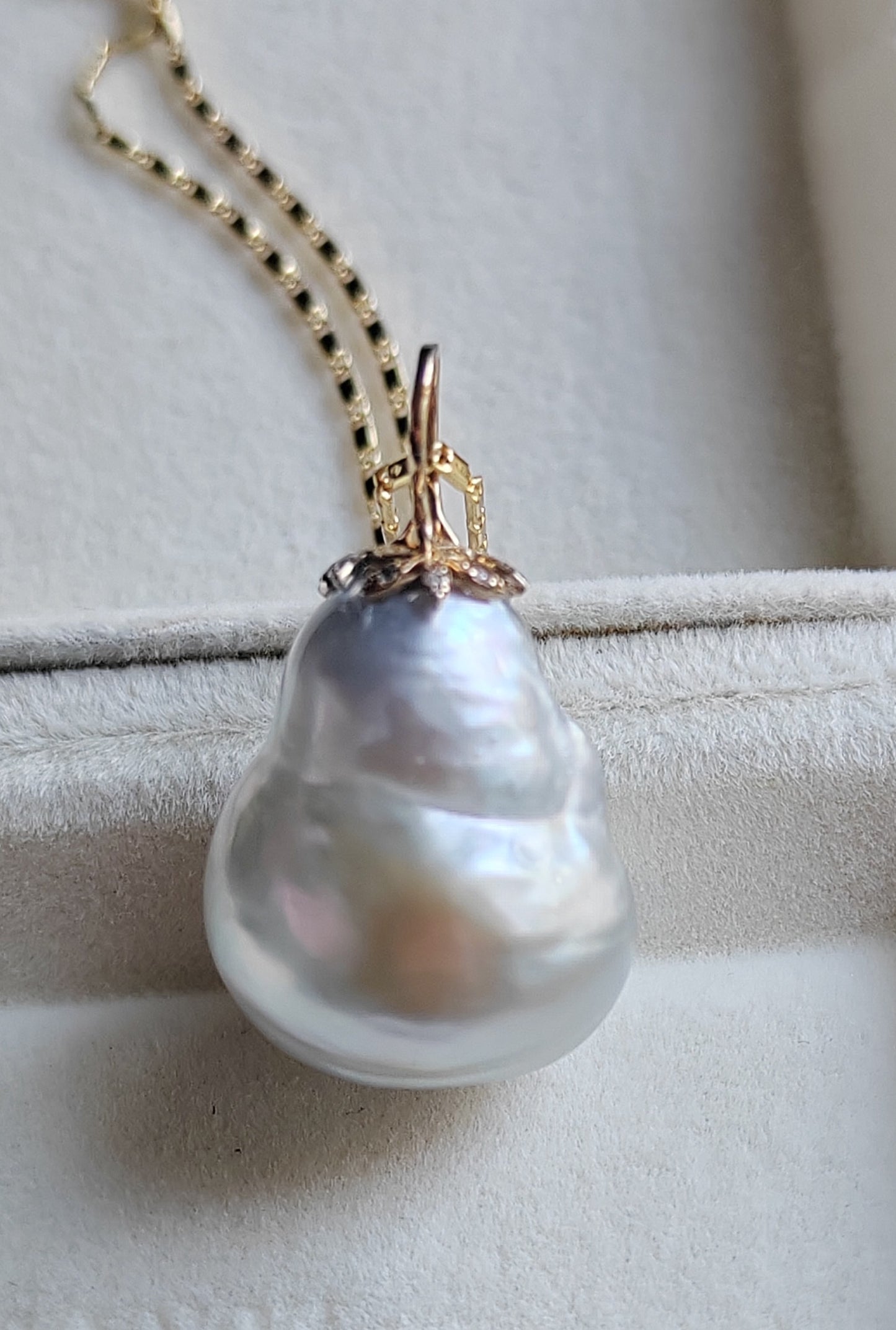 30.4ct Genuine Keshi south Sea pearl 14k gold pendant