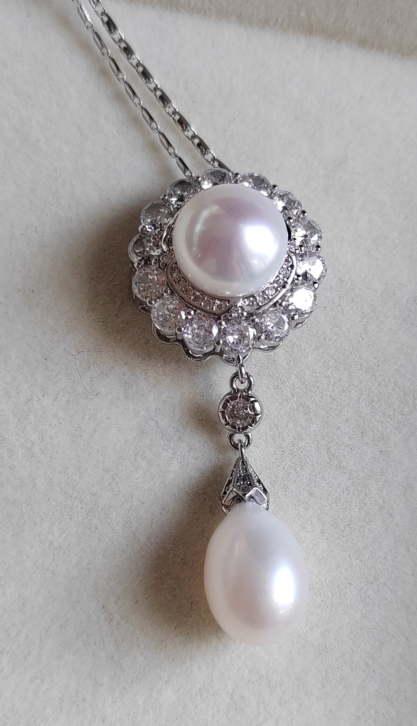 Elegant French style brooch & necklace genuine freshwater pearls 9.8-10.9mm