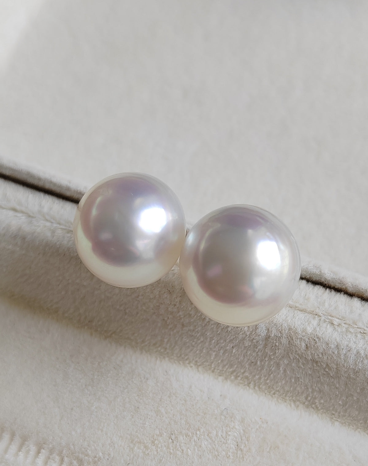 12.9mm Genuine Australian south sea white pearl classic earring studs