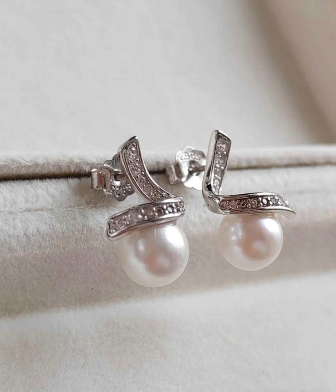 7.3mm Genuine Japanese akoya pearls round classic earrings