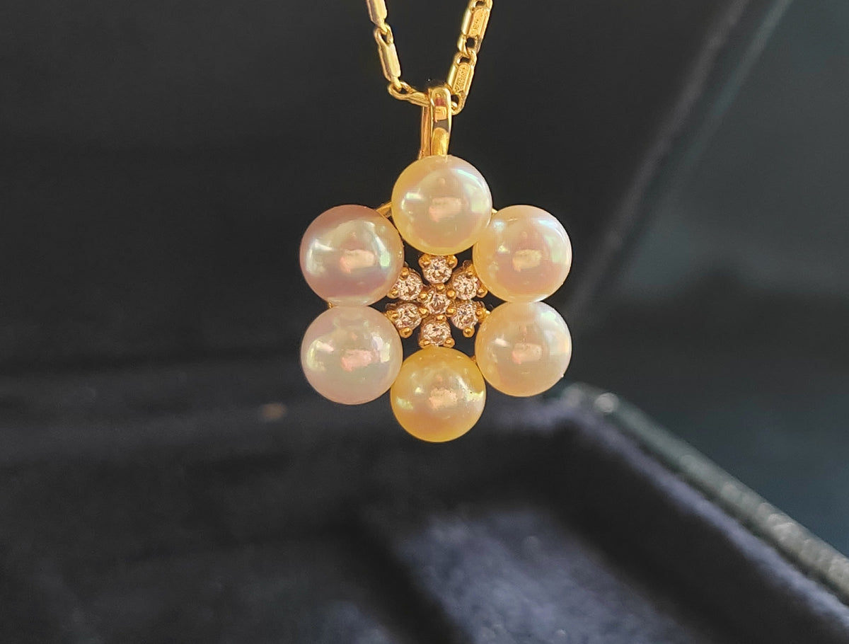 'Pleasure Blossom' 18k gold pendant genuine Japanese akoya pearls