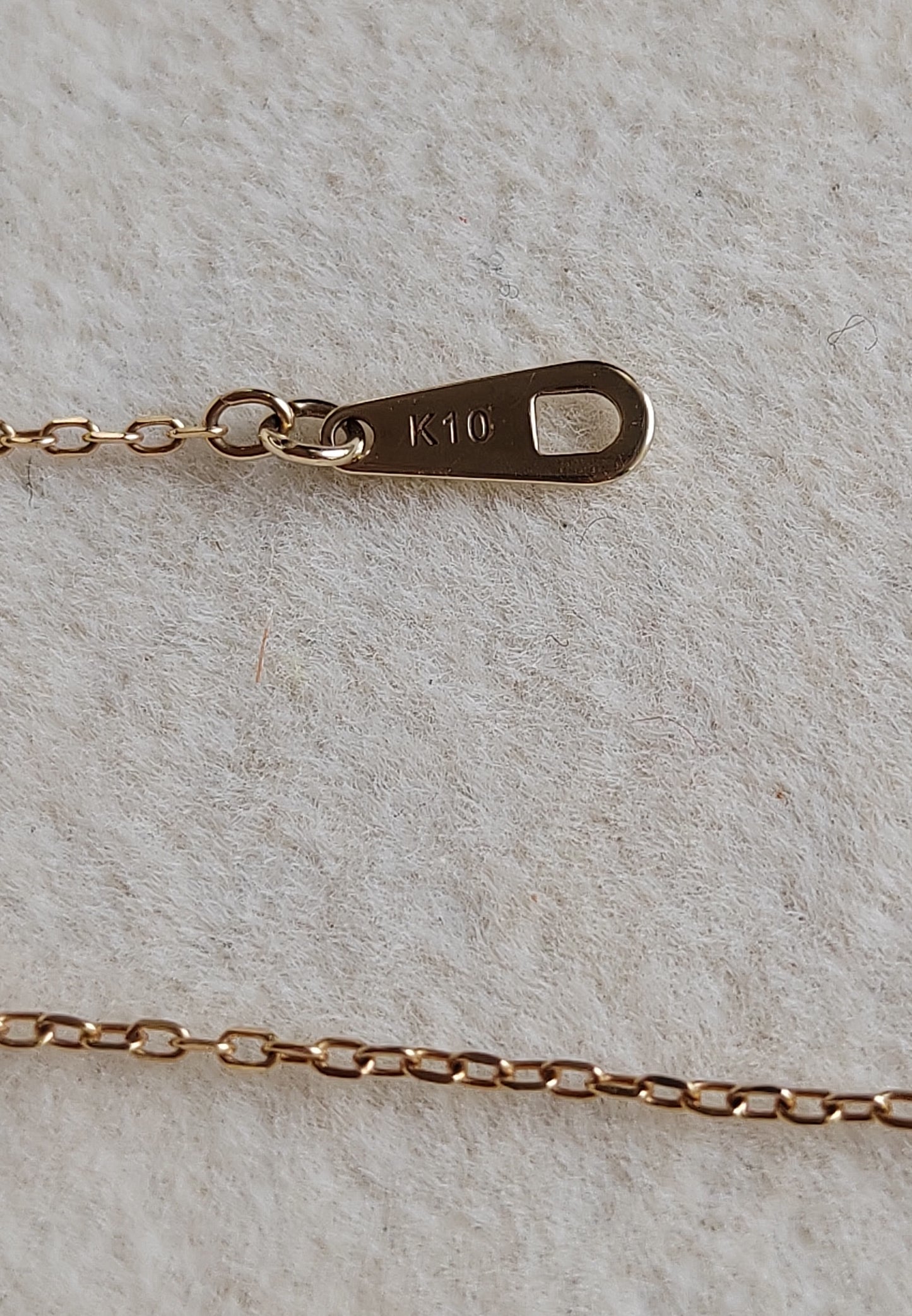 'Wild' Genuine Australian south sea Keshi 'Love cat' 10k necklace