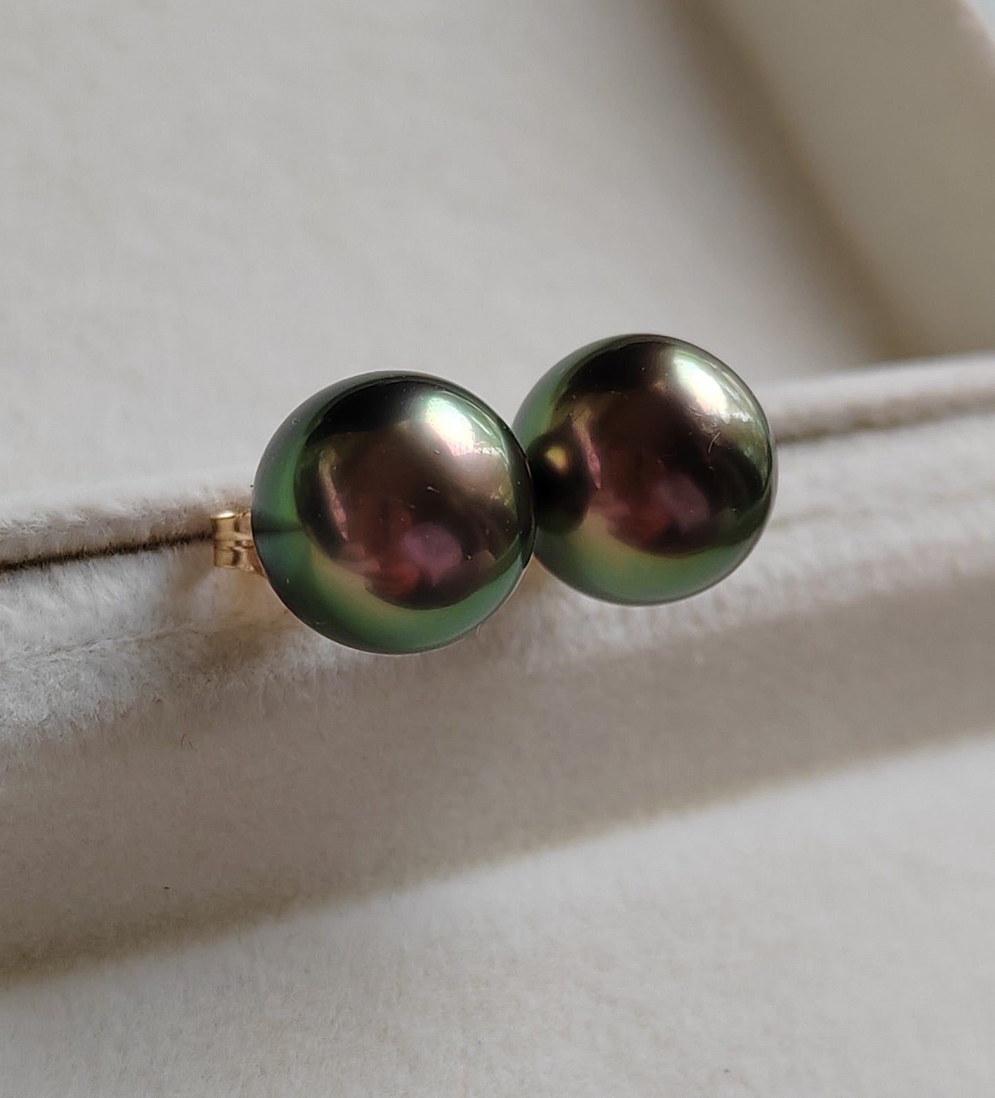 'Vivid Peacock' 14k gold every day earrings studs genuine tahitian south sea pearls 10.2mm