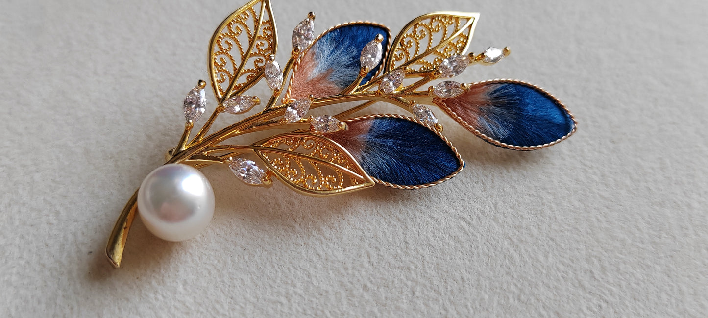 'Early Autumn' brooch genuine south sea white pearl 9.7mm