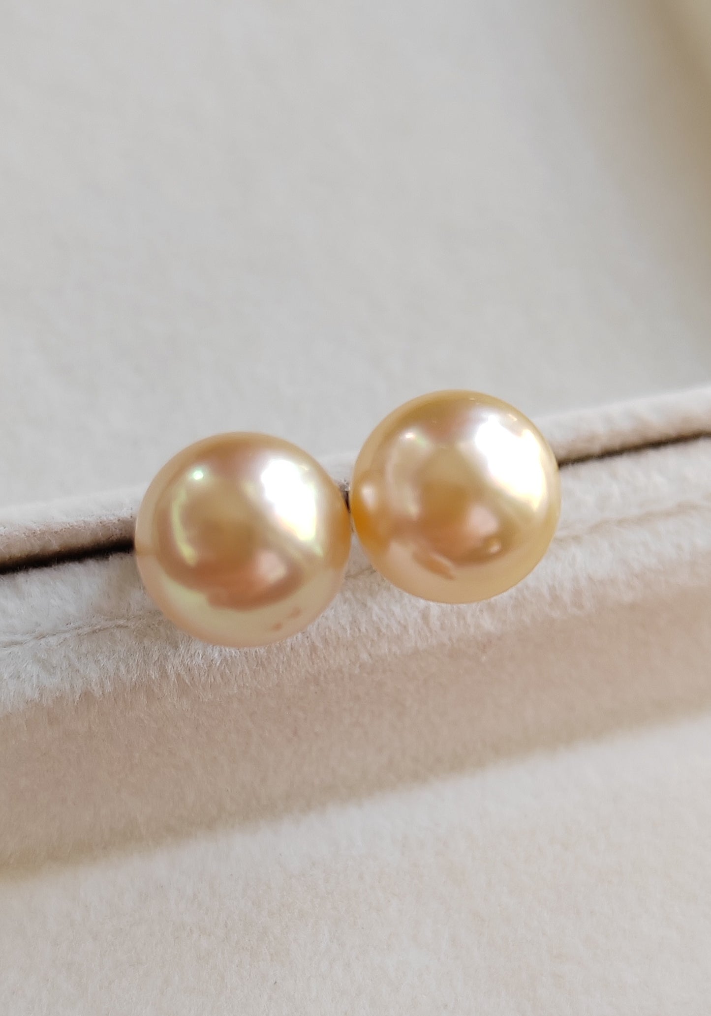 9.2mm Genuine golden south sea pearls Essential earrings studs