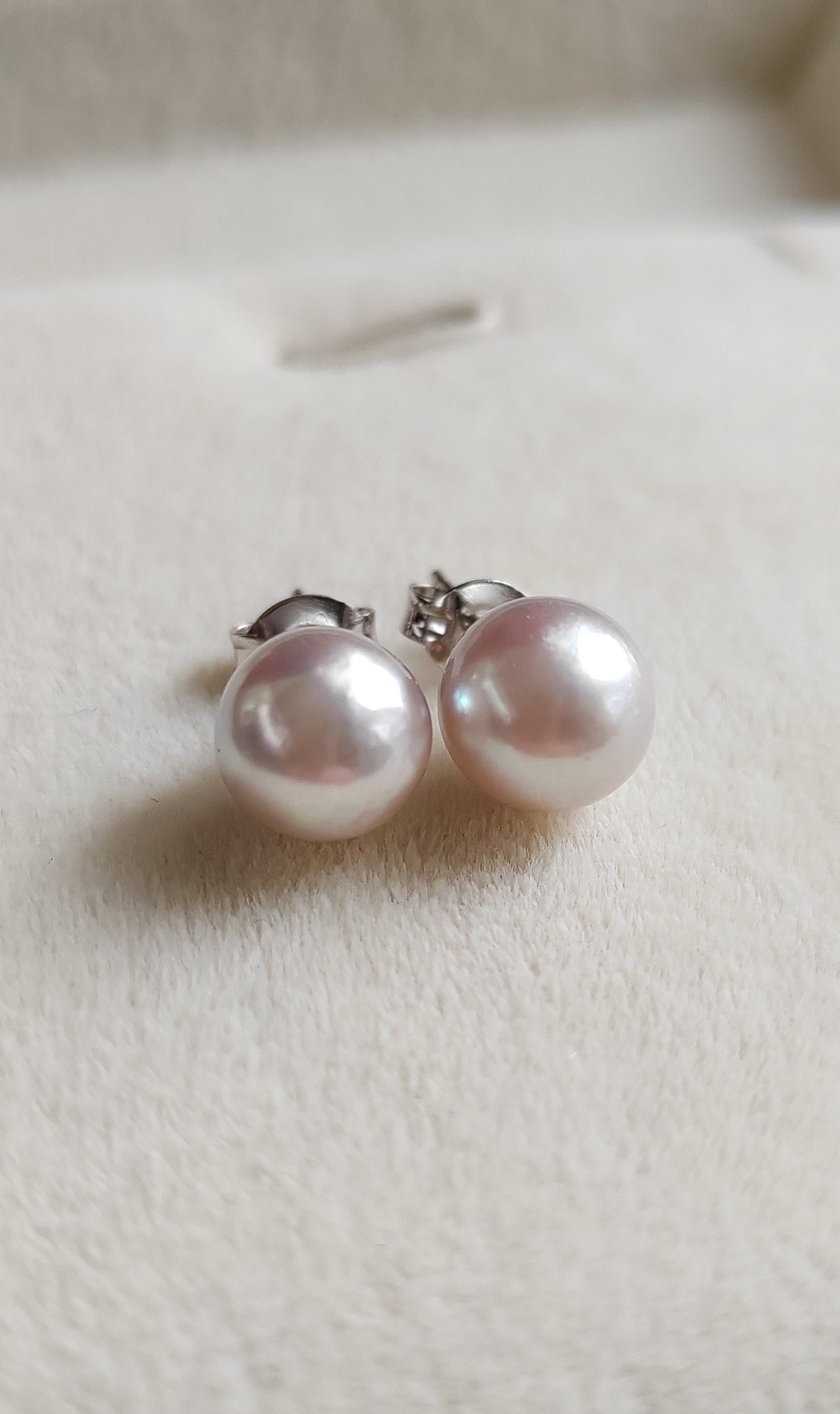 8mm Genuine Akoya pearls Essential earrings studs