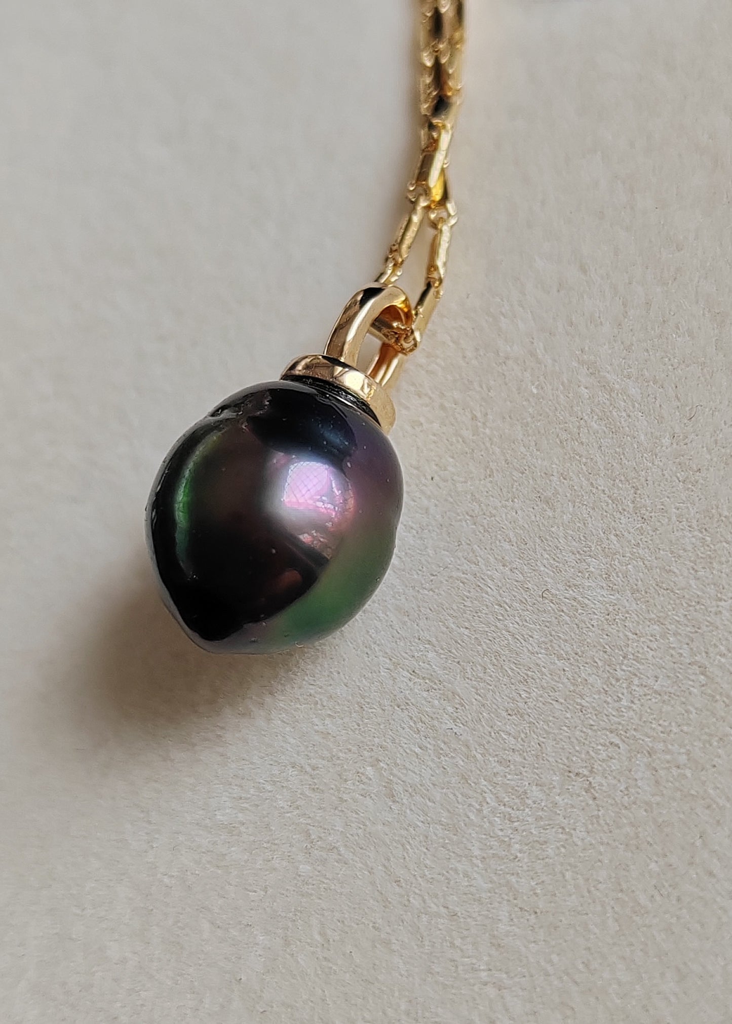 18k gold pendant genuine Mangareva tahitian south sea pearl 9.8x11.4mm