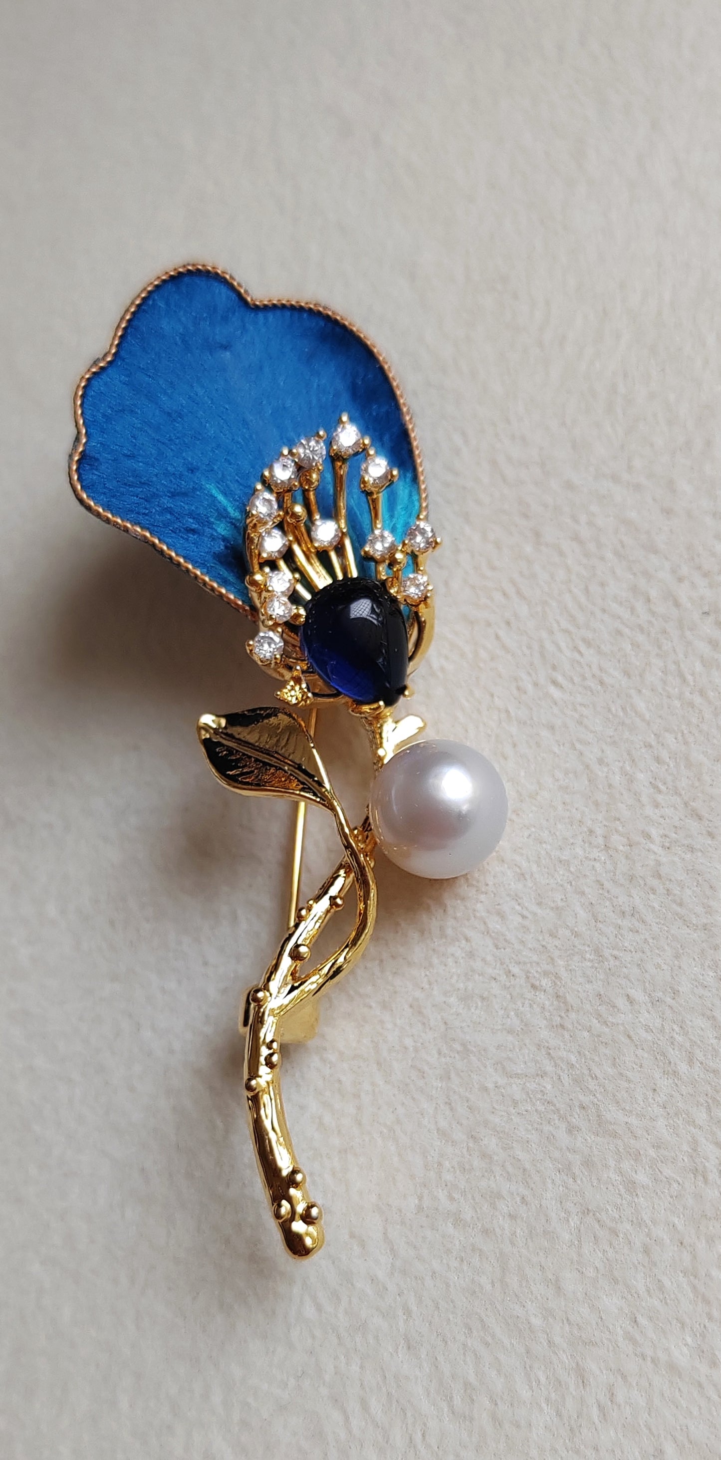 'Lily of the Valley' brooch genuine south sea white pearl 8.9mm