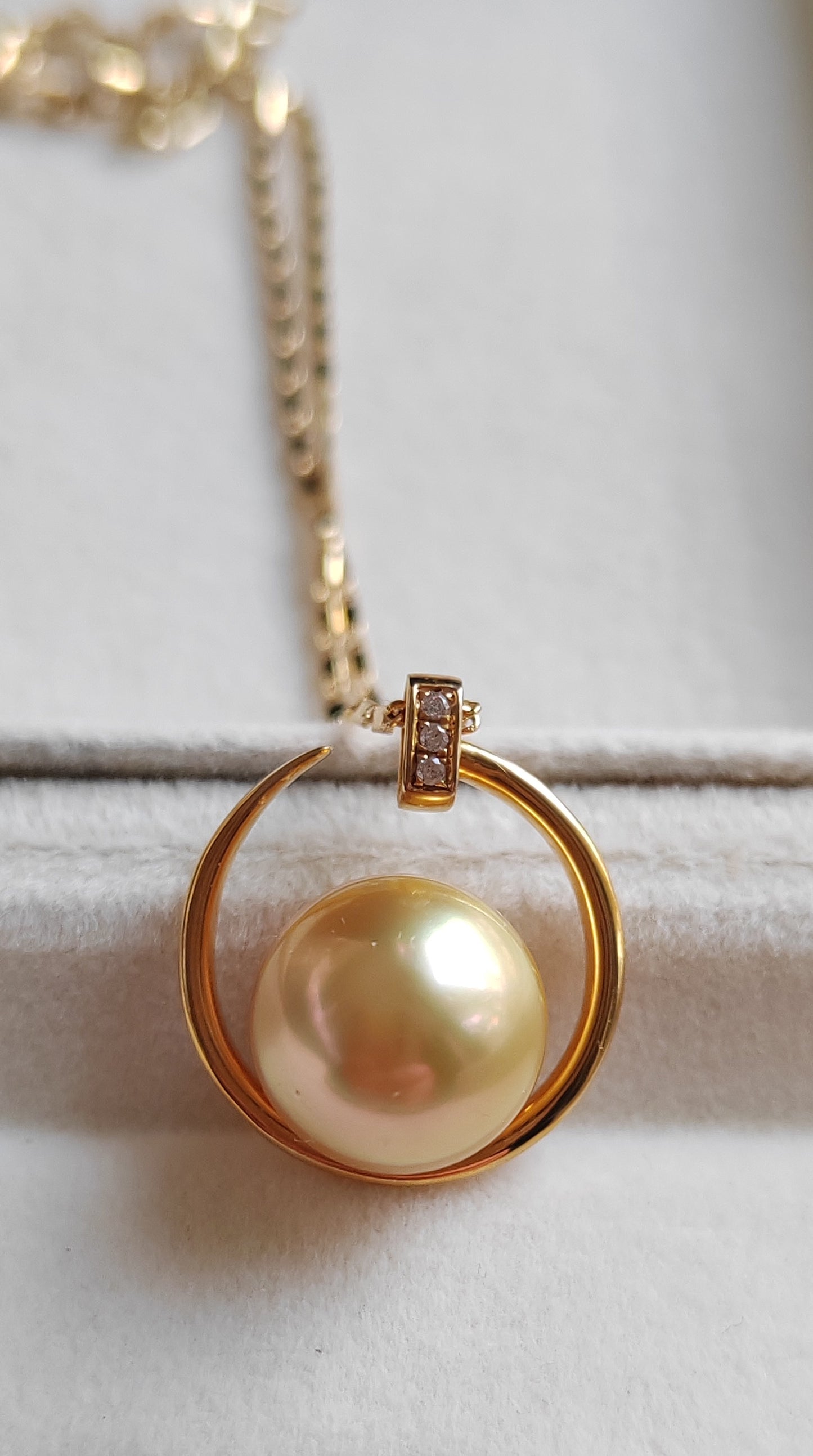 11.5mm Genuine golden south sea pearl 9k gold 'Moon' pendant