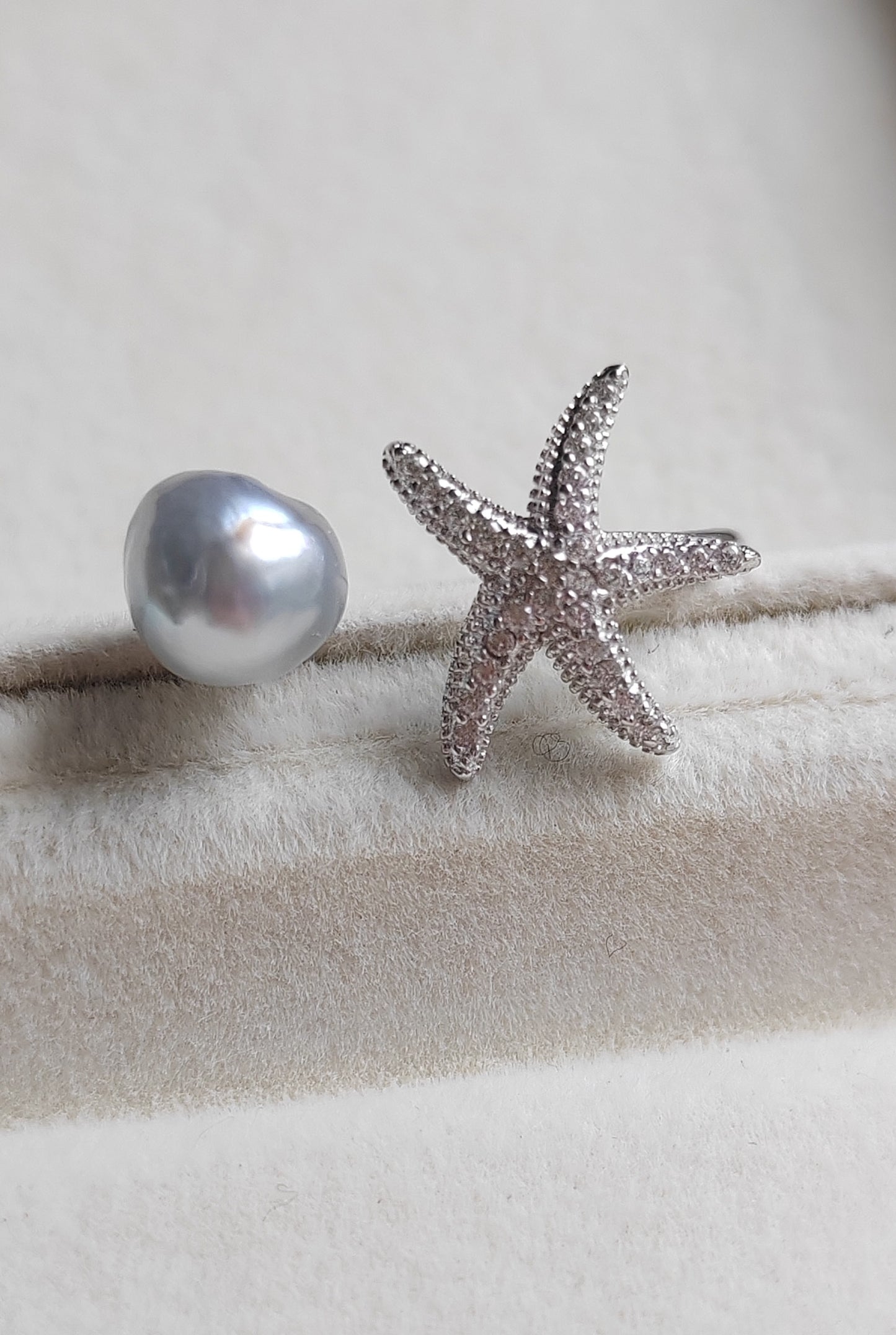 'Little star' ring genuine Keshi south Sea white pearl 6.9x7.4mm