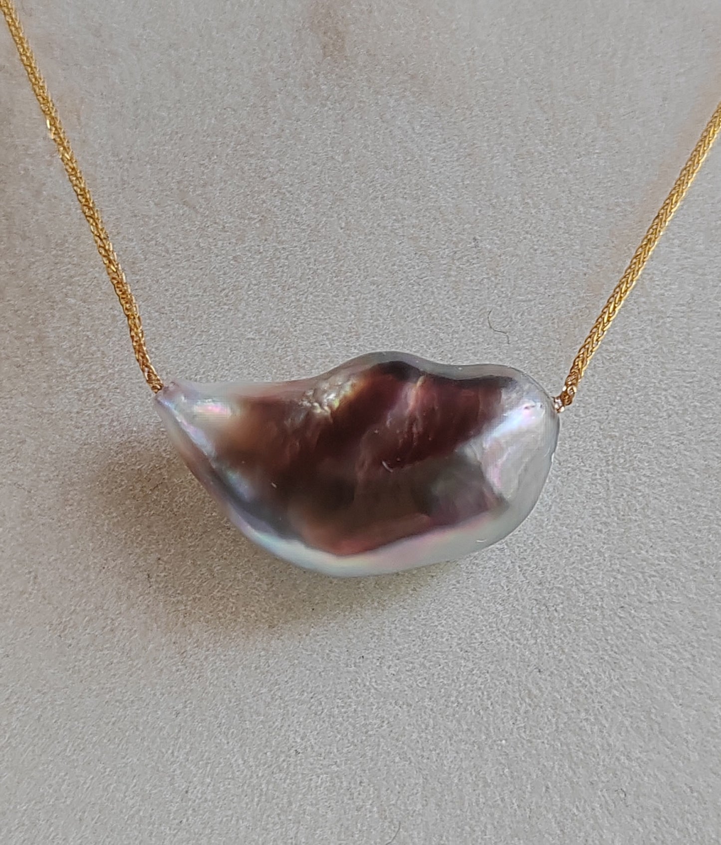 'Nuvole' 18k gold necklace genuine Keshi tahitian south sea pearl timeless elegance