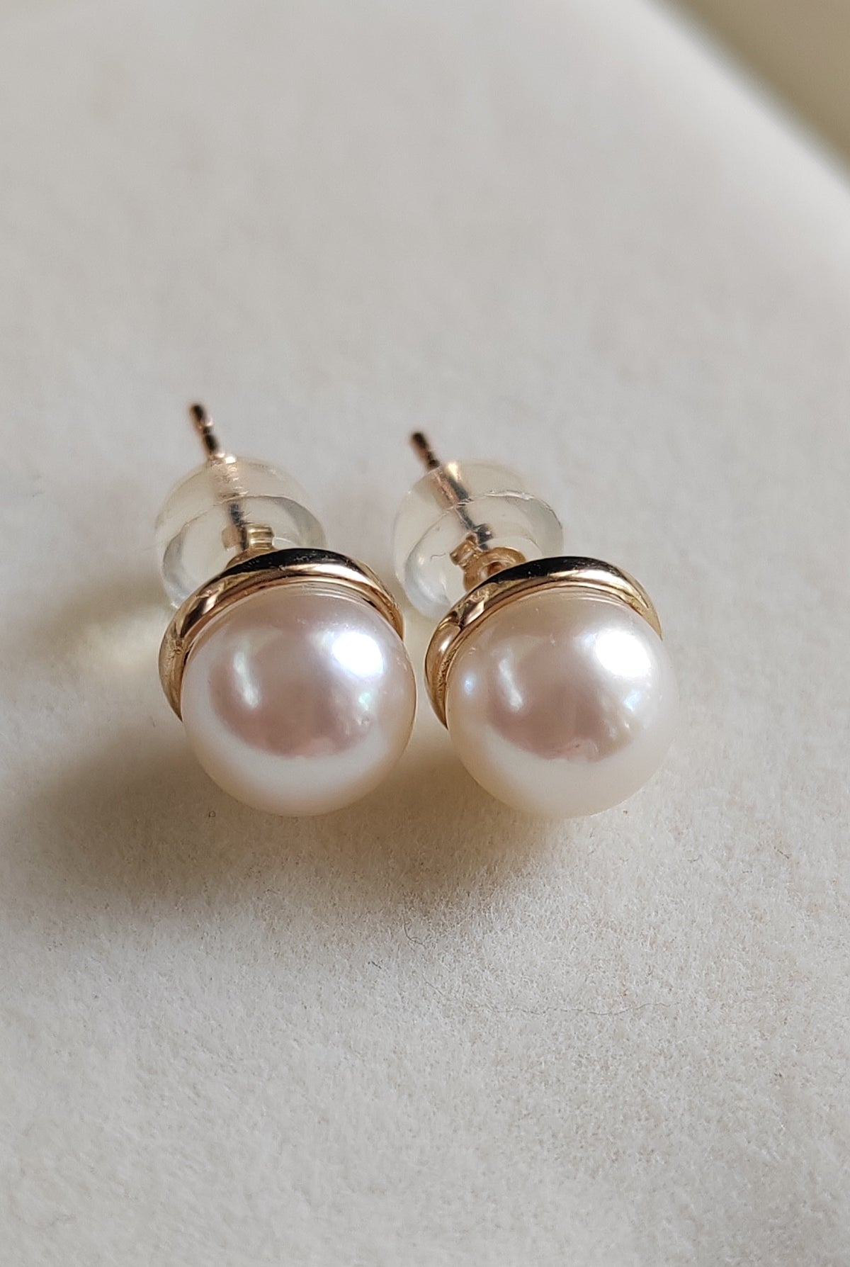 10k gold earrings genuine Japanese akoya pearls round 7mm