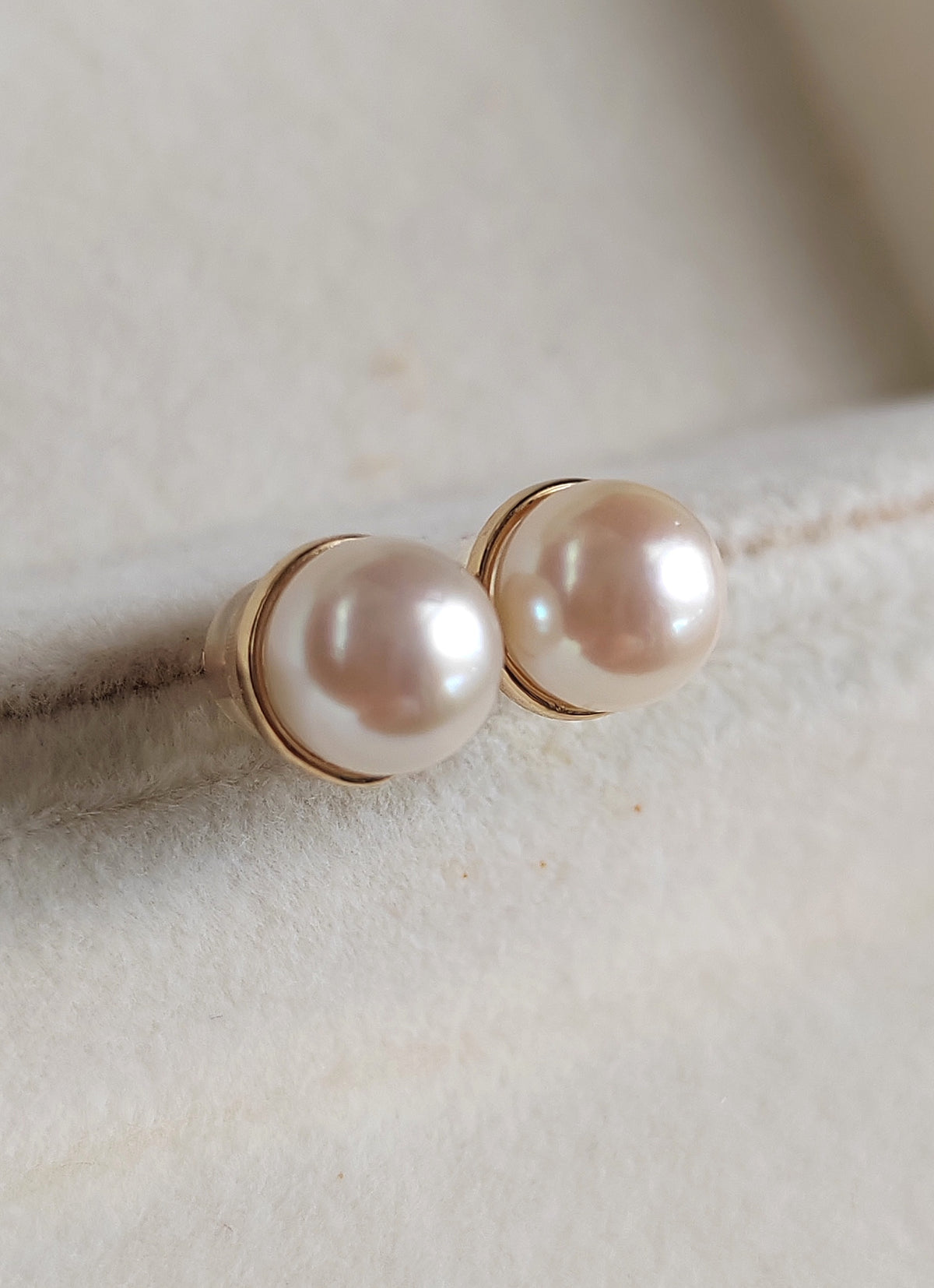 10k gold earrings genuine Japanese akoya pearls round 7mm