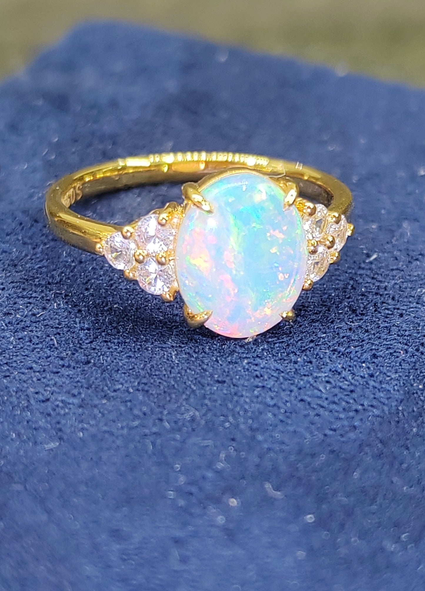 'Water Lily' 1.31ct Natural Solid Australian Crystal opal 9k gold ring