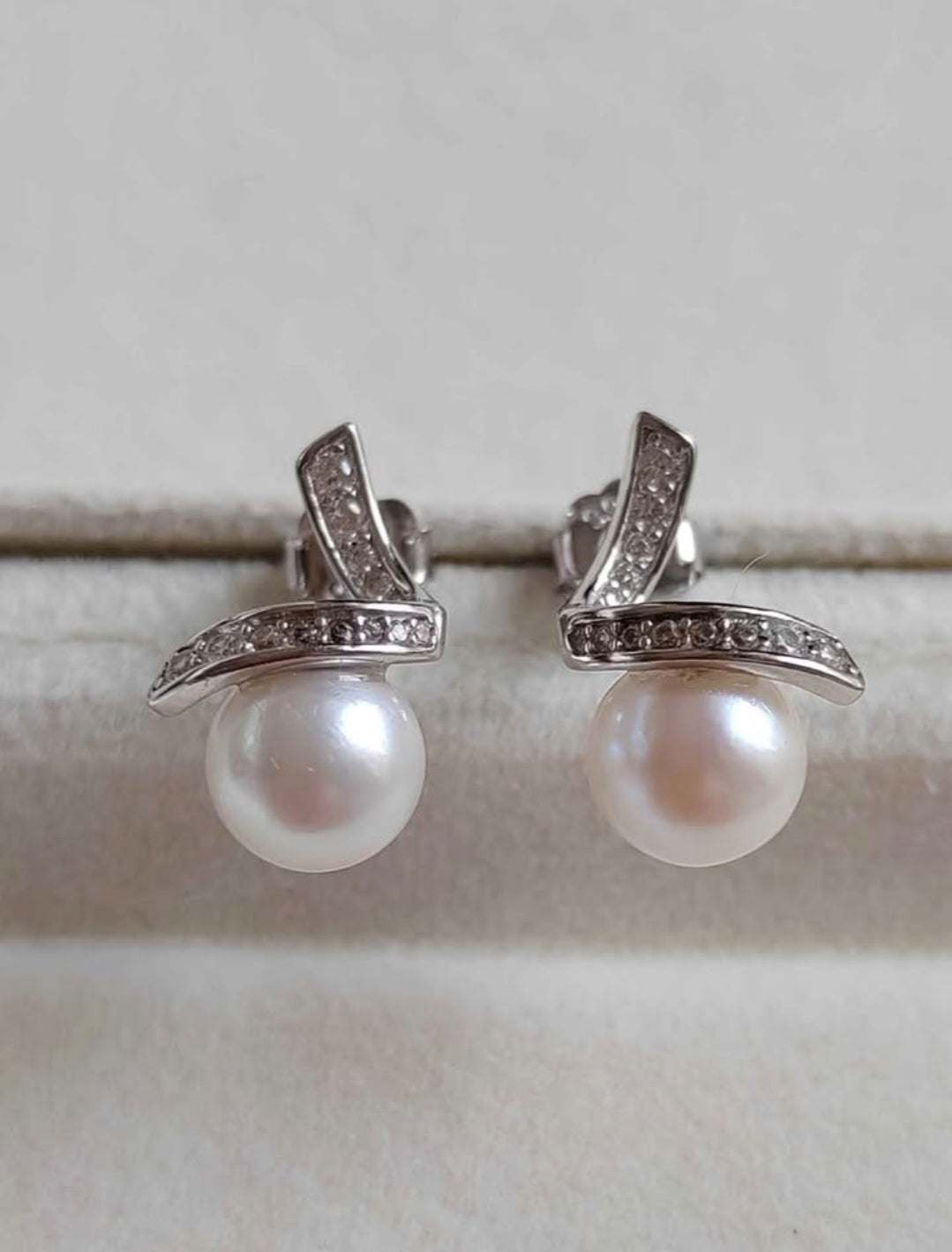 7.3mm Genuine Japanese akoya pearls round classic earrings
