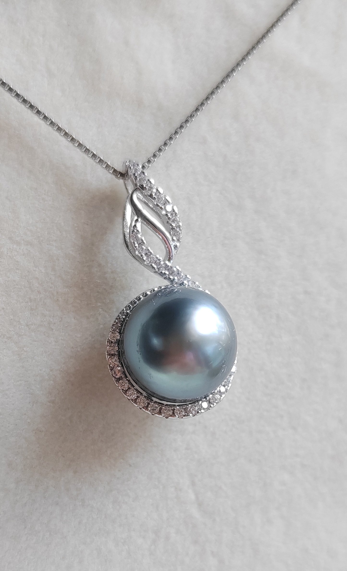 'Silver bird' necklace genuine tahitian south sea pearl 10mm