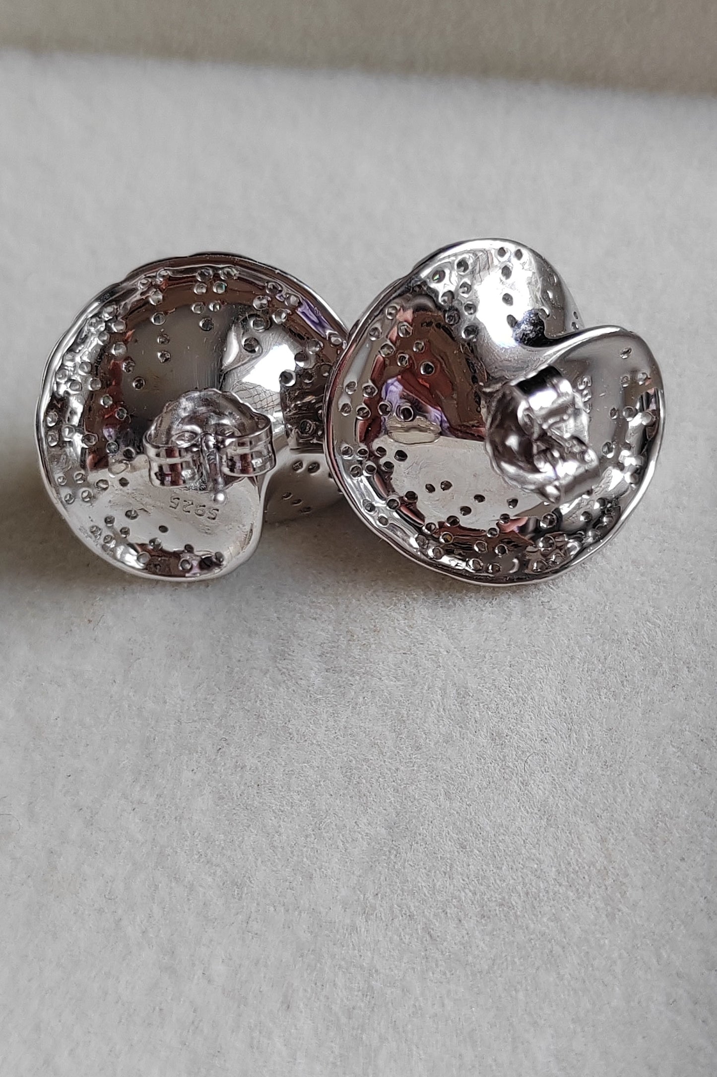 'Green lotus' earrings genuine tahitian south sea pearls 9.1mm