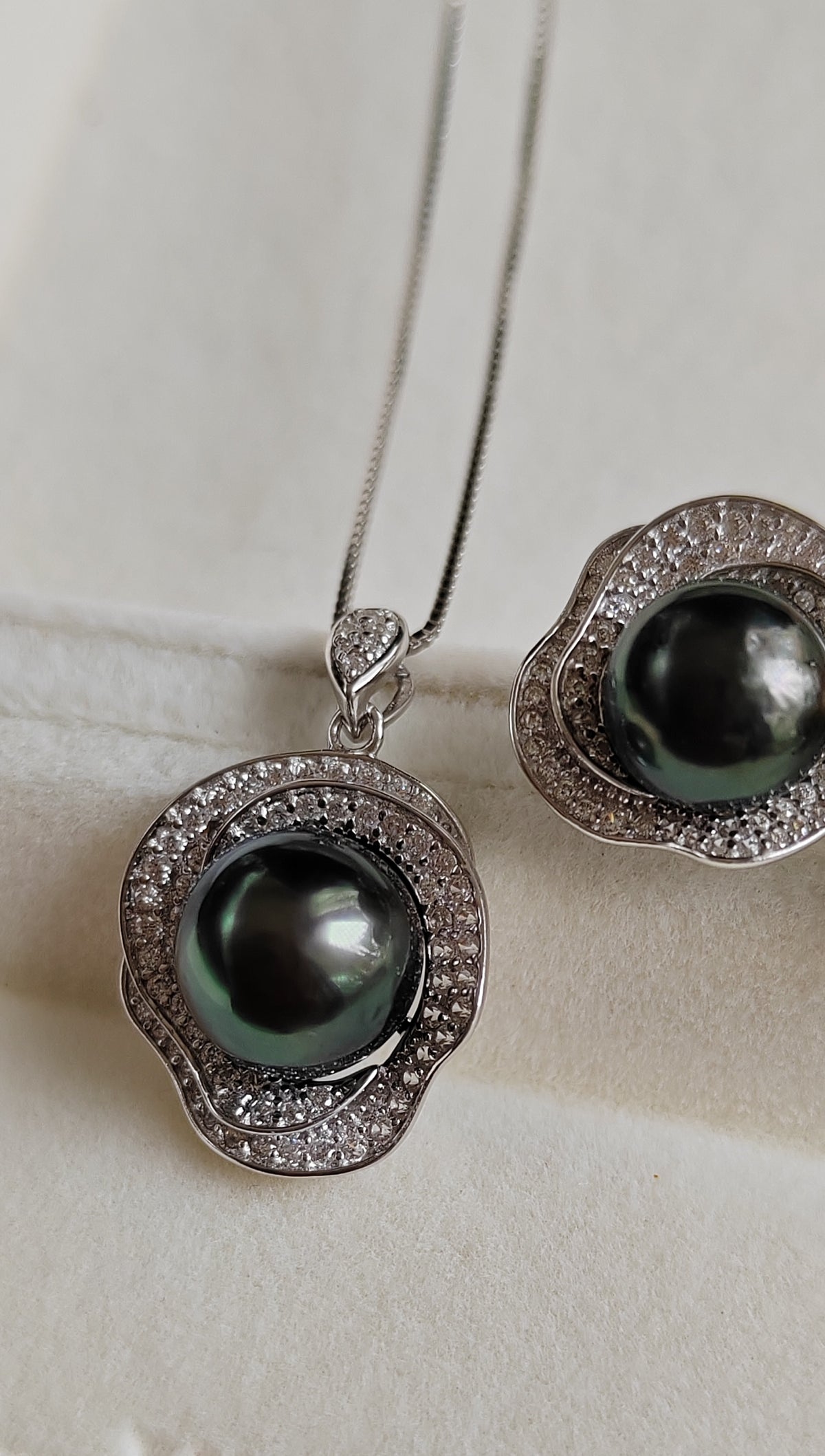 'Black Rose' jewelry set Genuine tahitian sea pearls 7.8-8.9mm