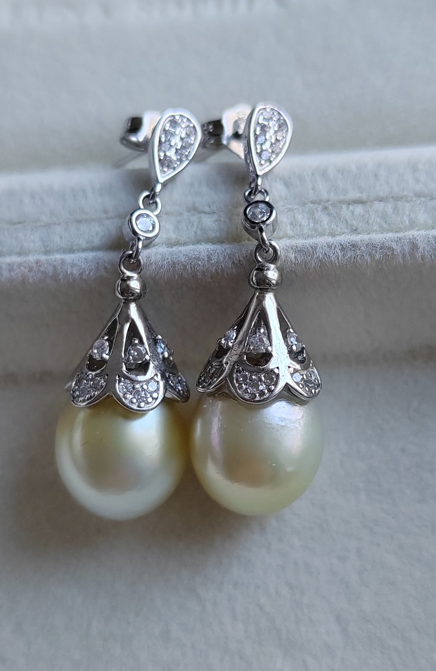 10.7mm Genuine south sea pearls elegant earrings silver