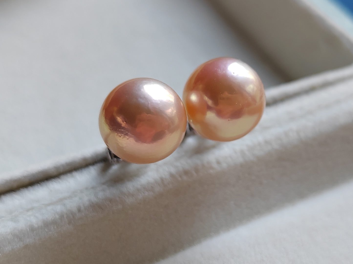 10.2mm Genuine freshwater pearls essential earrings studs Peach