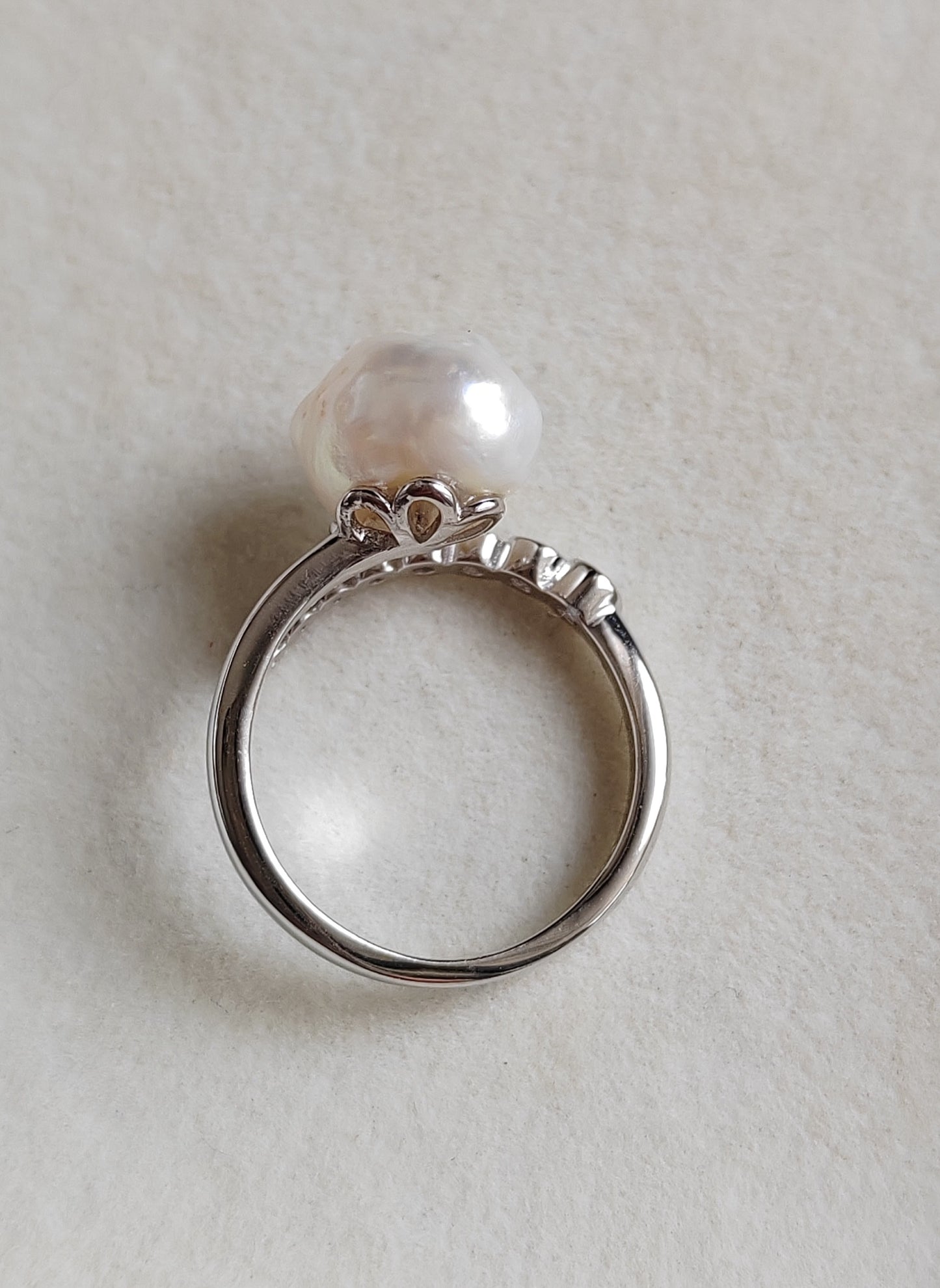 'Wild Lily' Silver ring genuine Keshi south sea white pearl 6ct