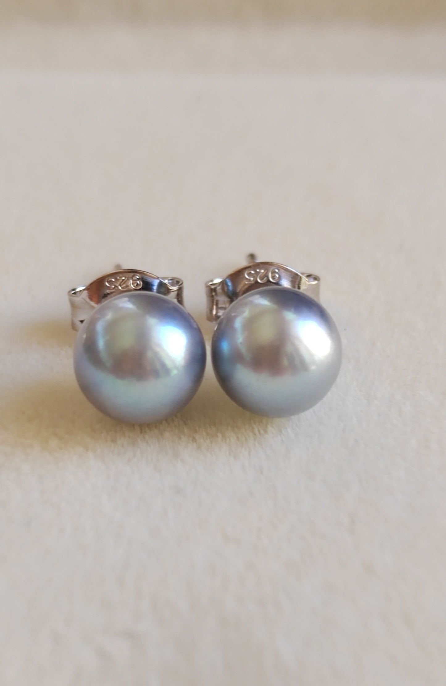 6-6.5mm Genuine silver Akoya pearls Essential earrings studs