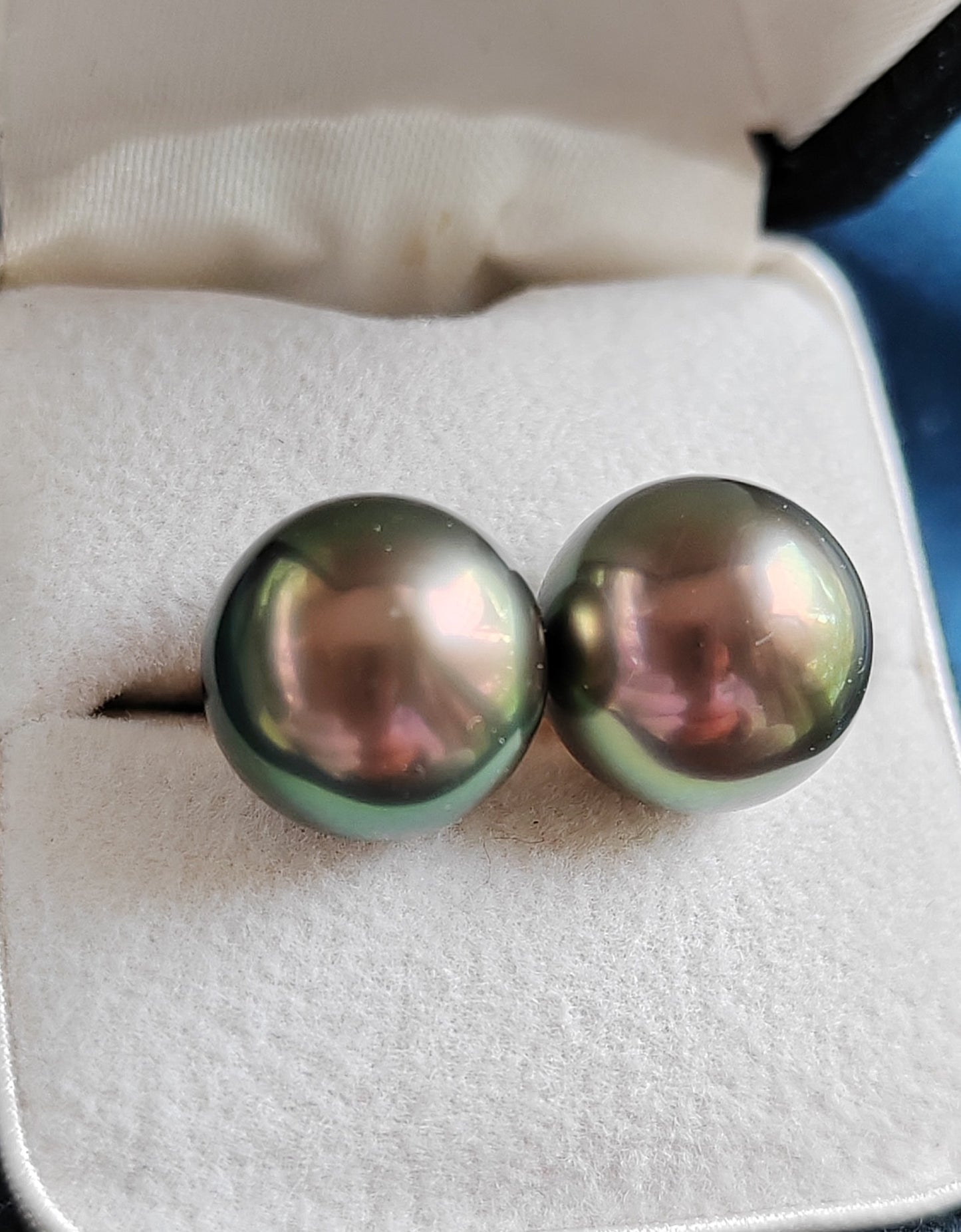 'Vivid Peacock' 14k gold every day earrings studs genuine tahitian south sea pearls 10.2mm