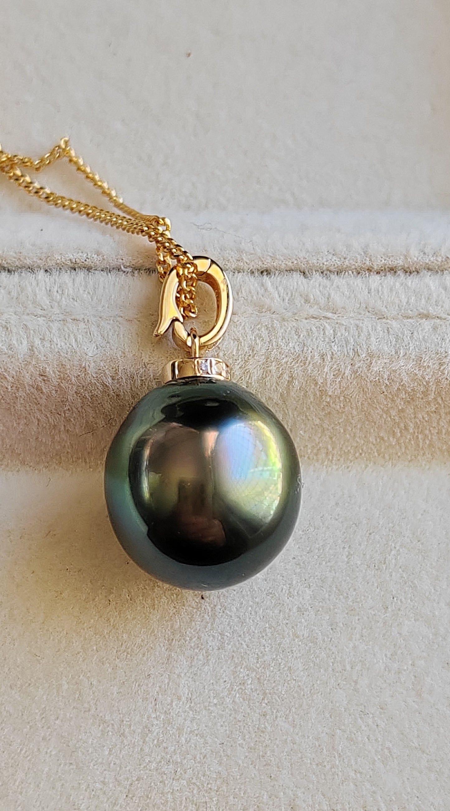 12.95x13.5mm Genuine Tahitian Mangareva pearl 18k gold diamond enhancer/ pendant