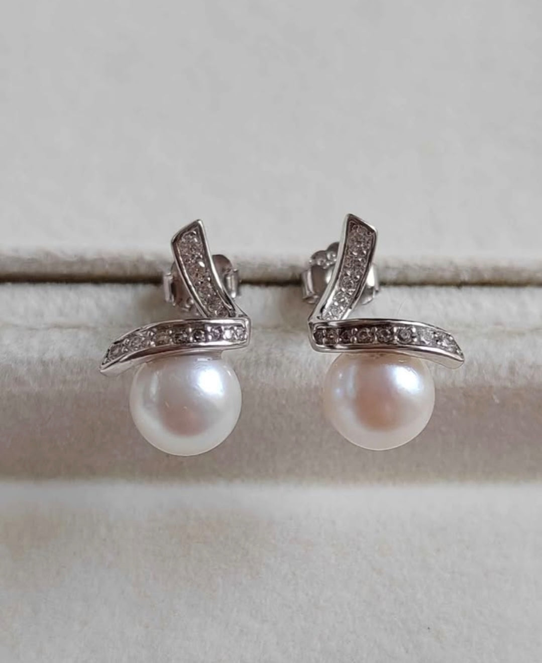 7.3mm Genuine Japanese akoya pearls round classic earrings