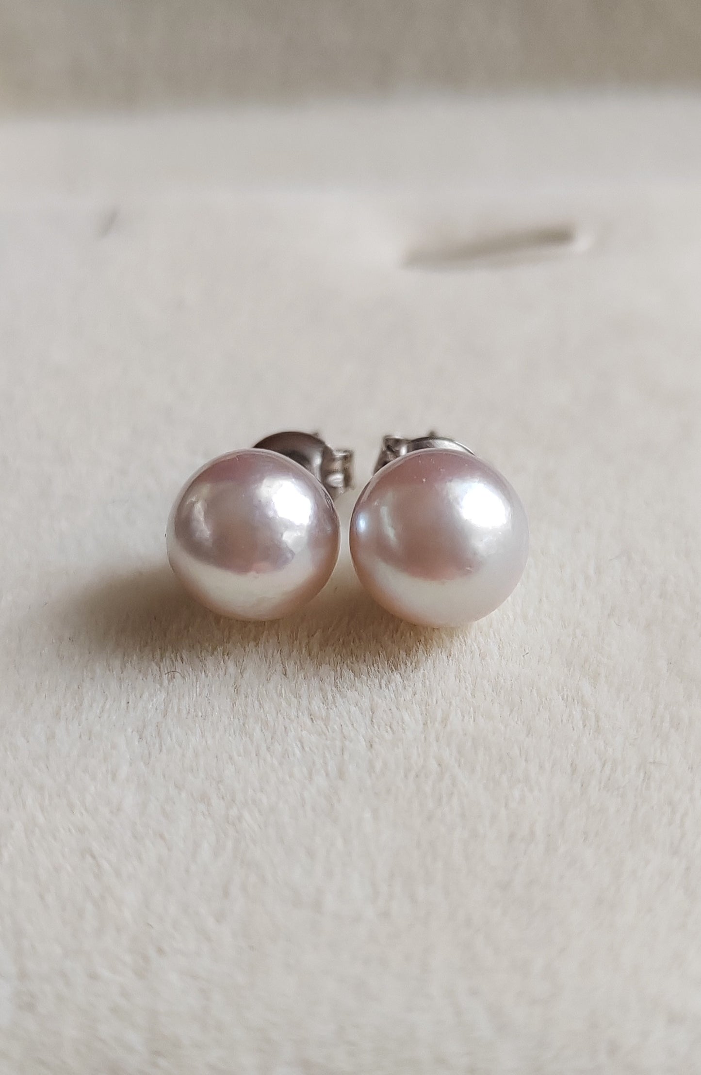 8mm Genuine Akoya pearls Essential earrings studs