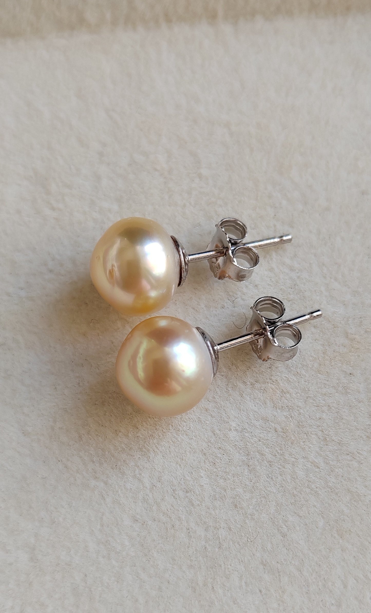9.2mm Genuine golden south sea pearls Essential earrings studs