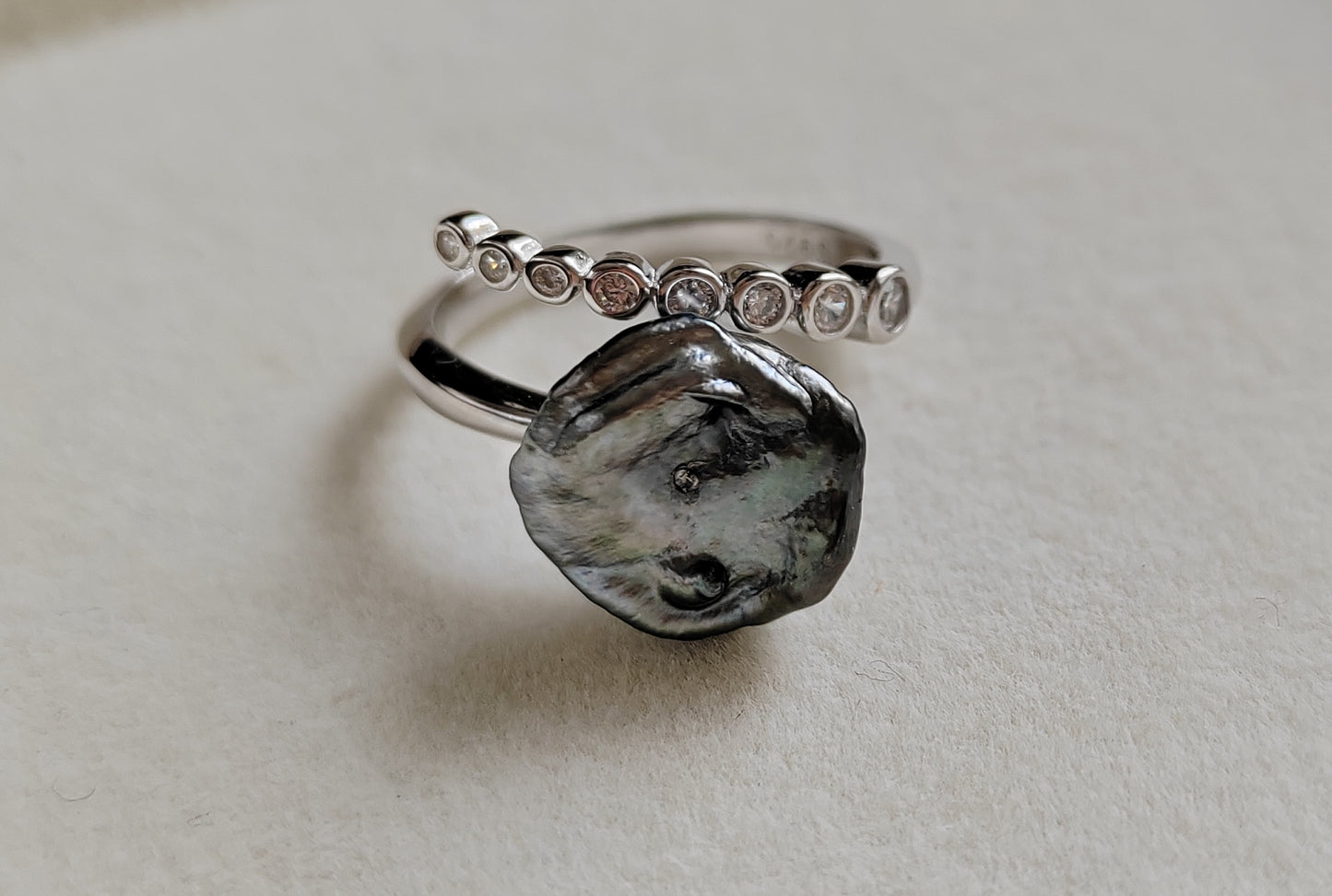 'Wild' Flower ring genuine tahitian Keshi pearl 3.6ct